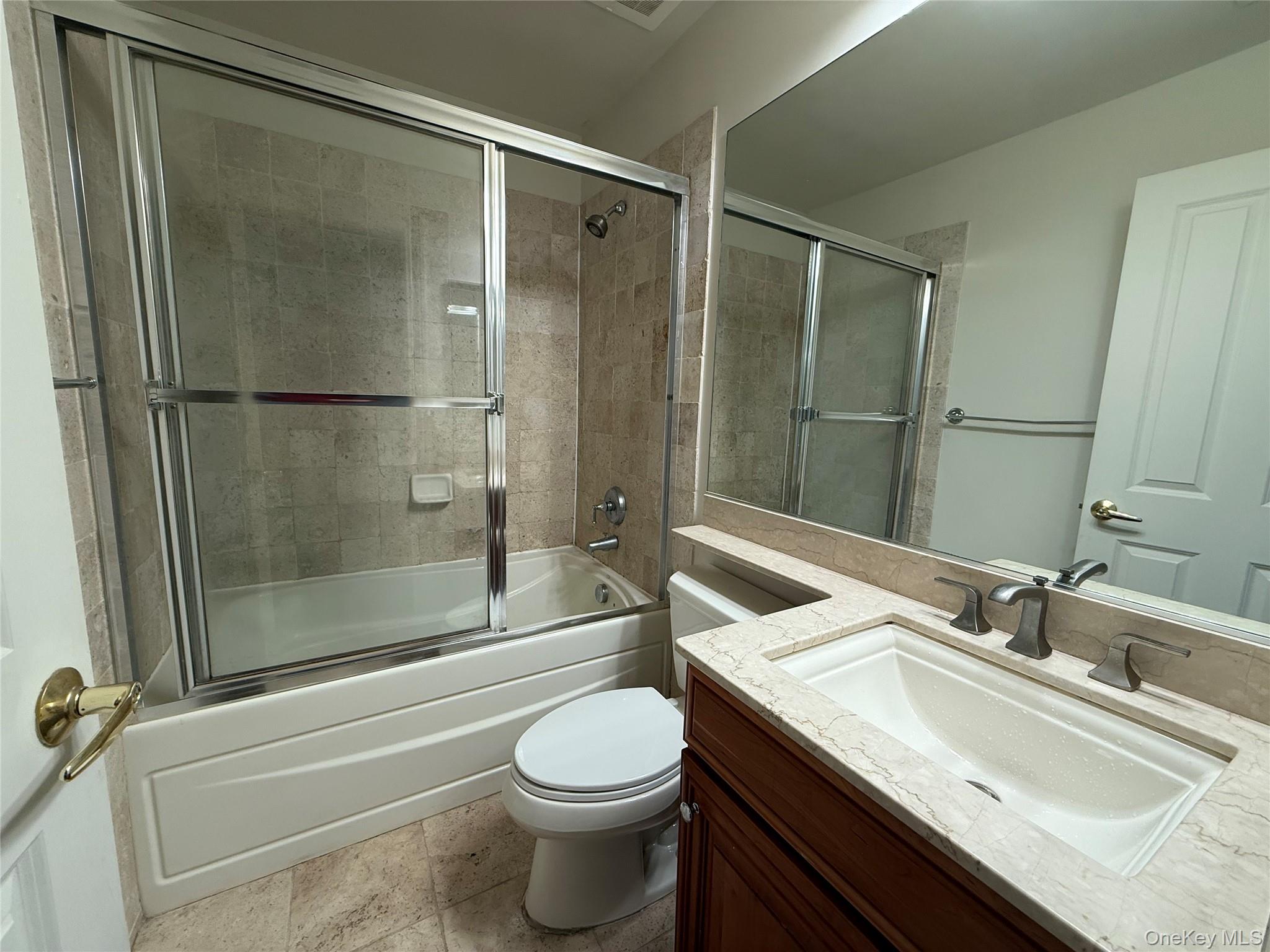 1405 Round Pointe Drive Property Photo 8
