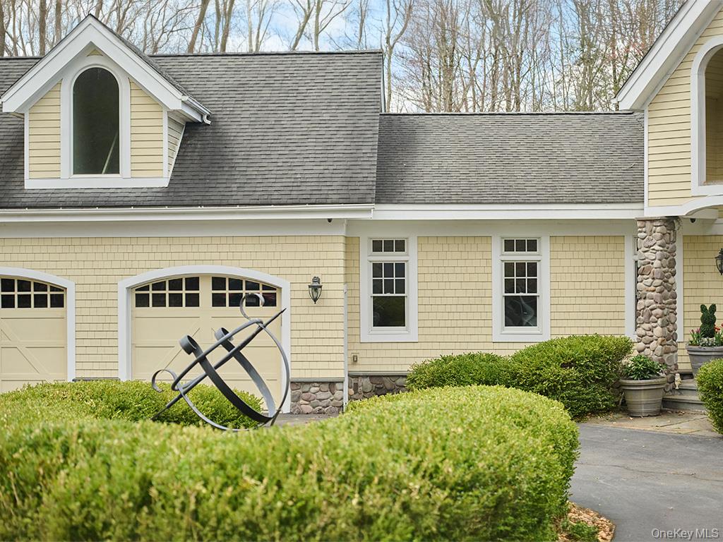 16 Deforest Drive Property Photo 2