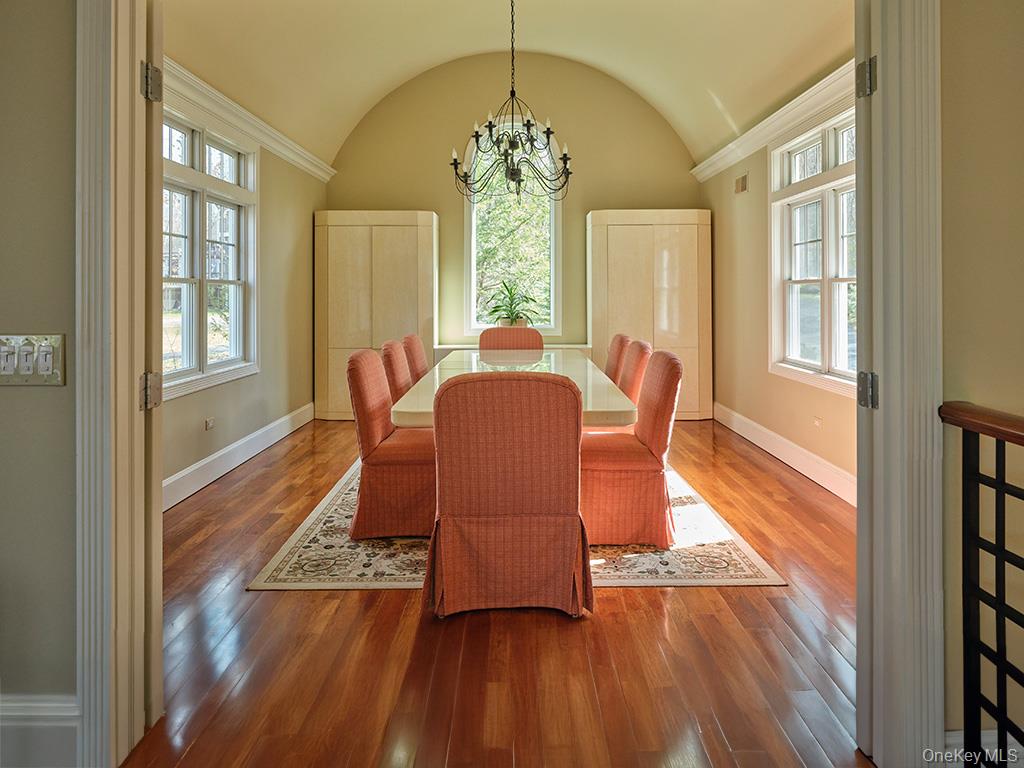 16 Deforest Drive Property Photo 8
