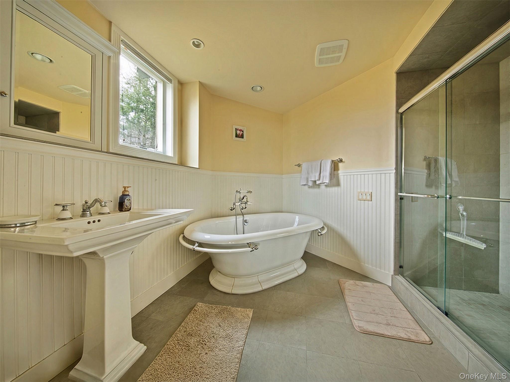 16 Deforest Drive Property Photo 18