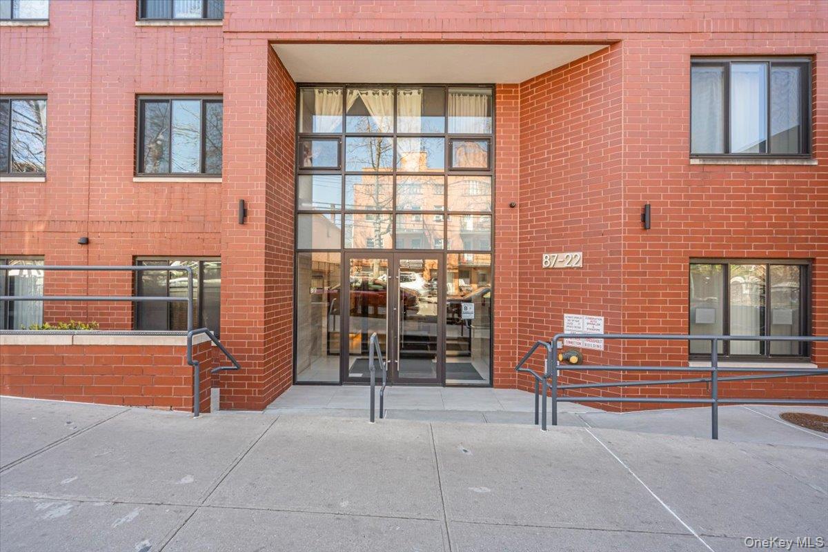 87-22 51st Avenue 4e Property Photo 3