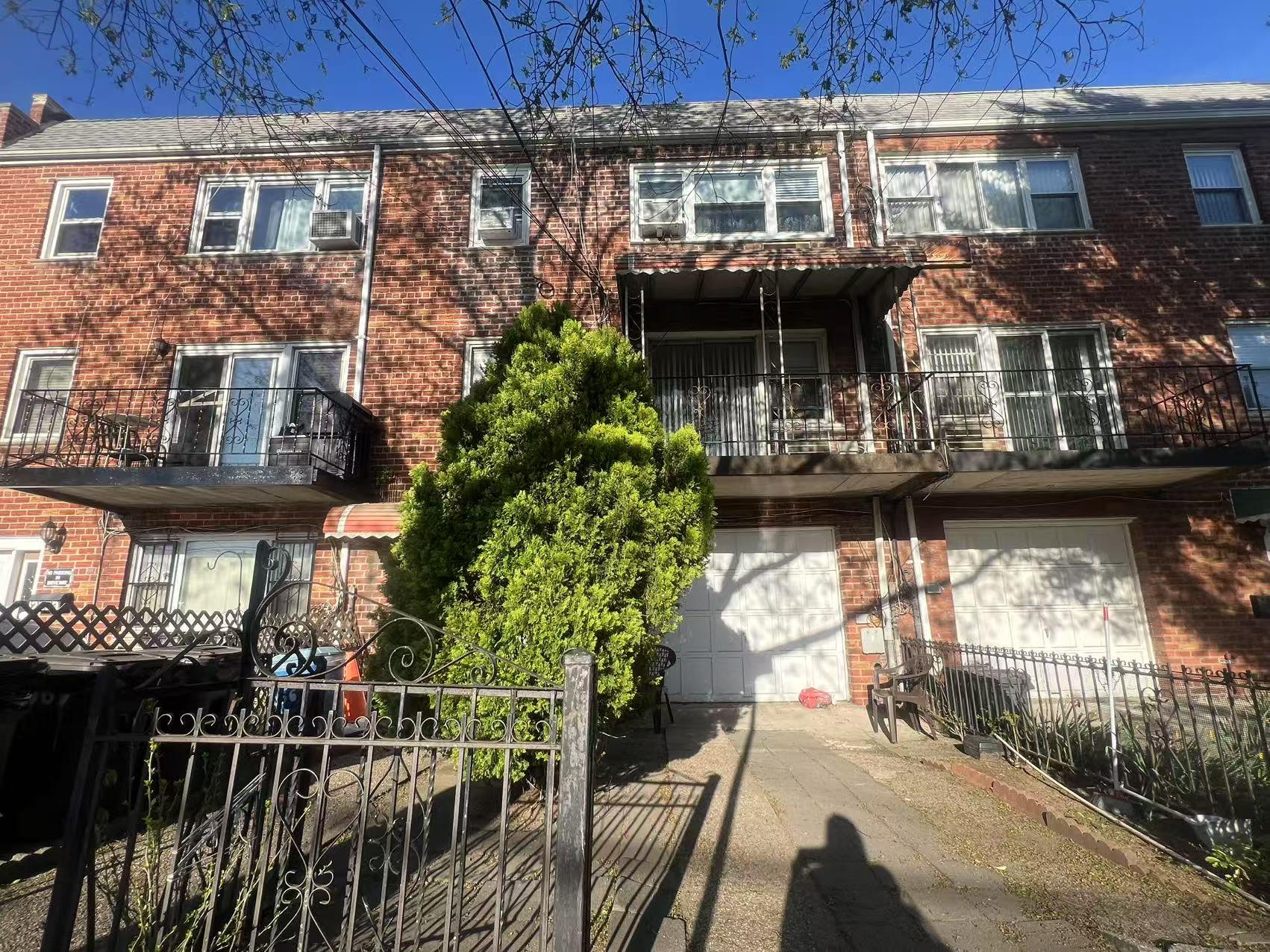 2567 W 15th Street Property Photo 1