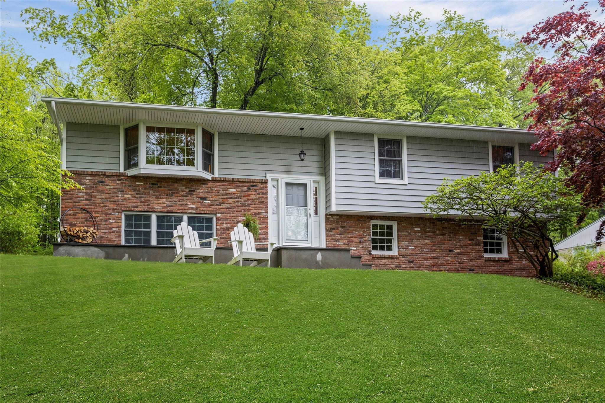 12 Truesdale Lake Dr Property Photo 1