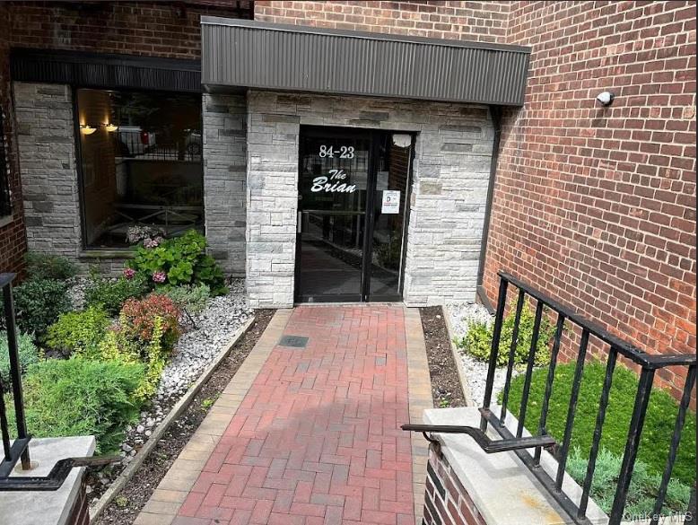 84-23 Manton Street 4a Property Photo 2