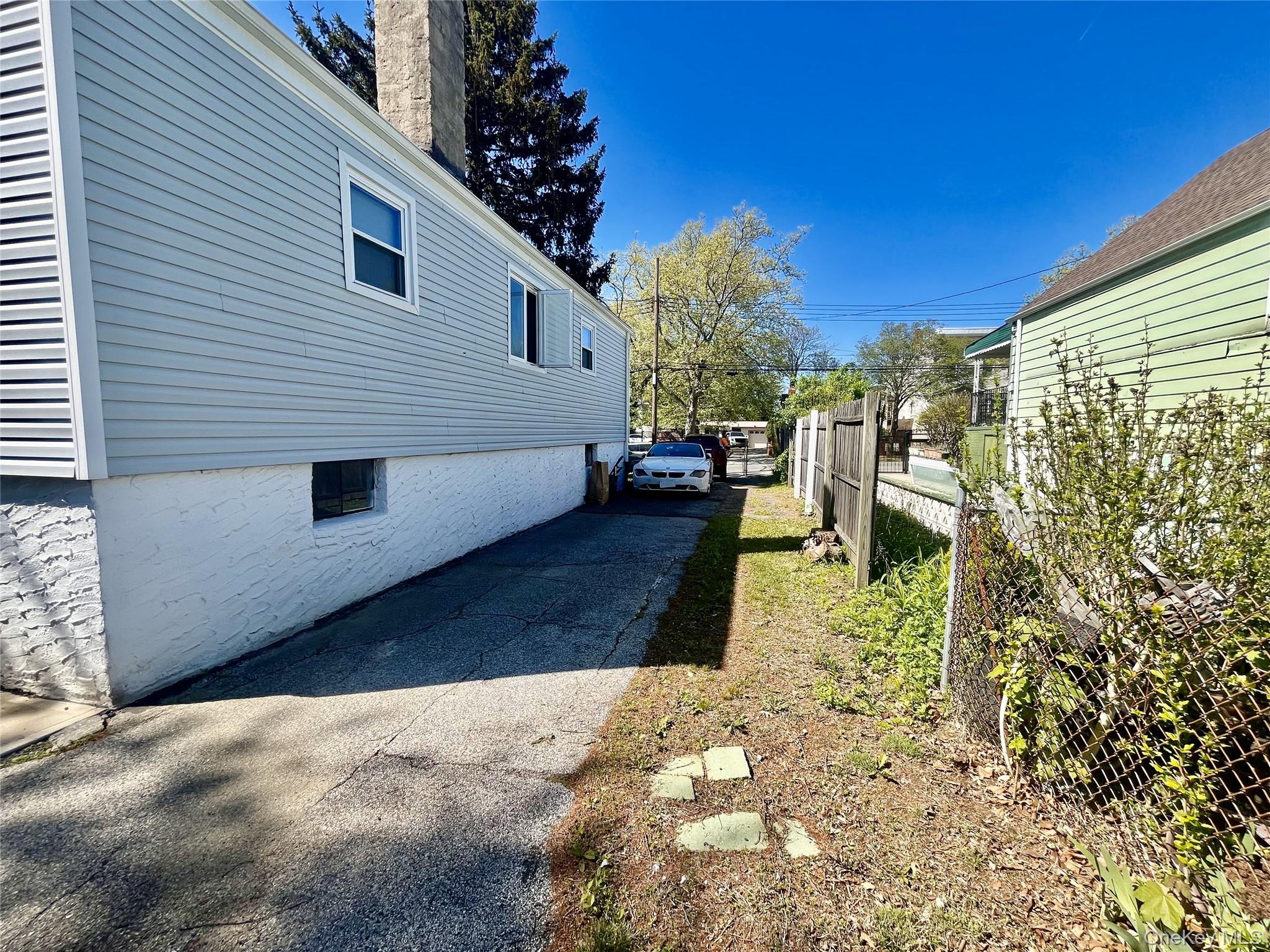 2130 Hermany Avenue Property Photo 4