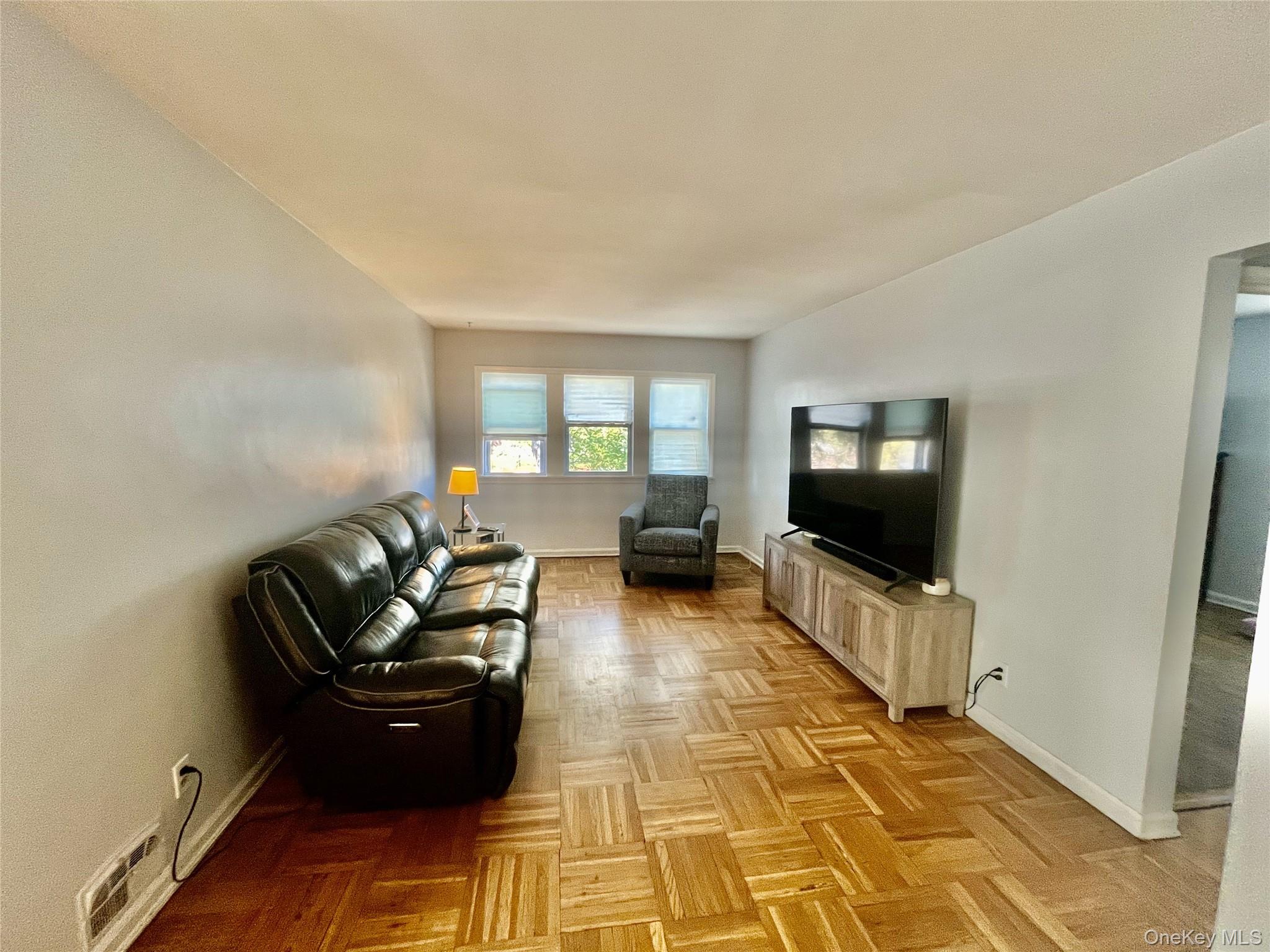 2130 Hermany Avenue Property Photo 5