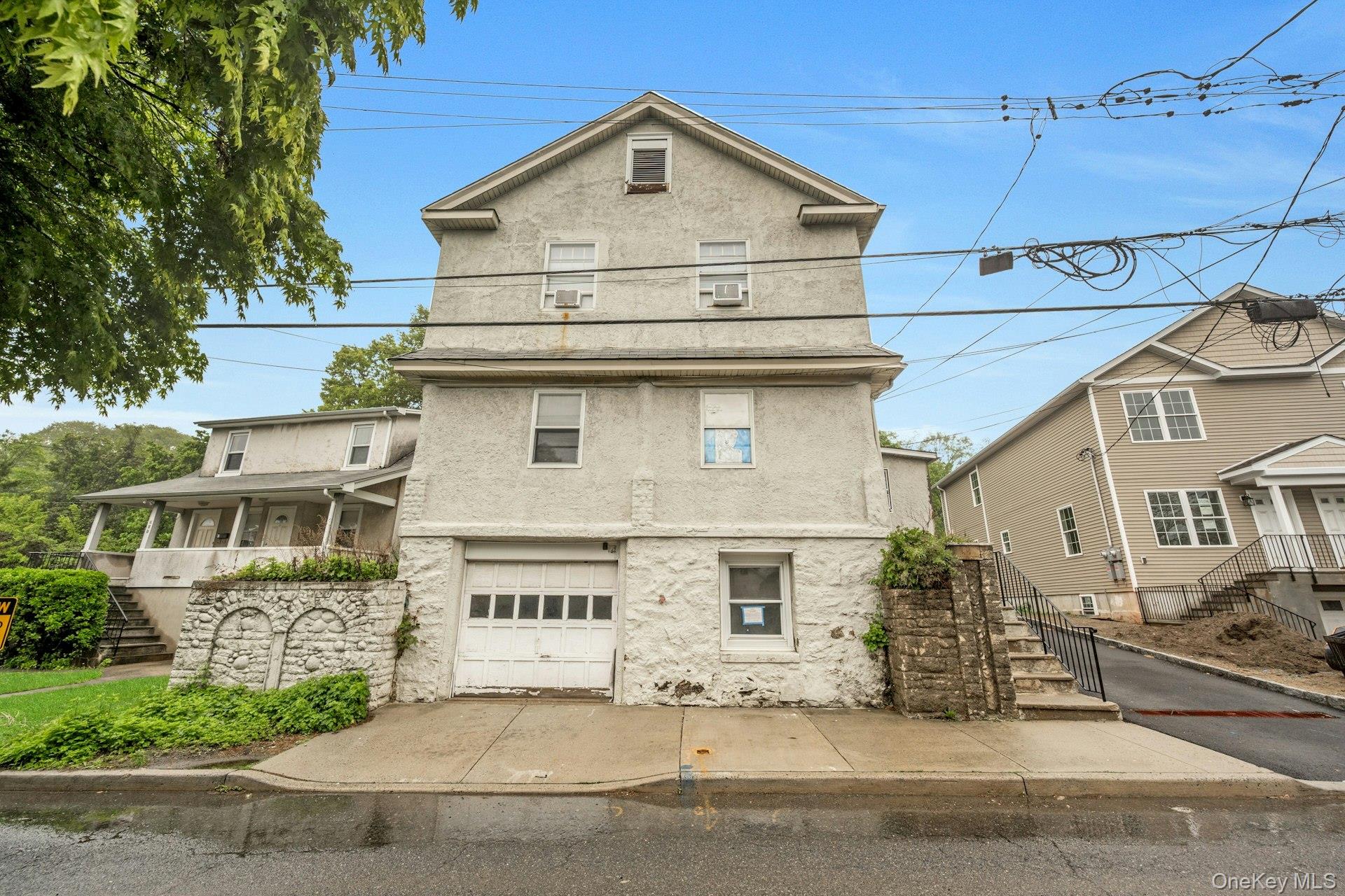 209 Grand Street