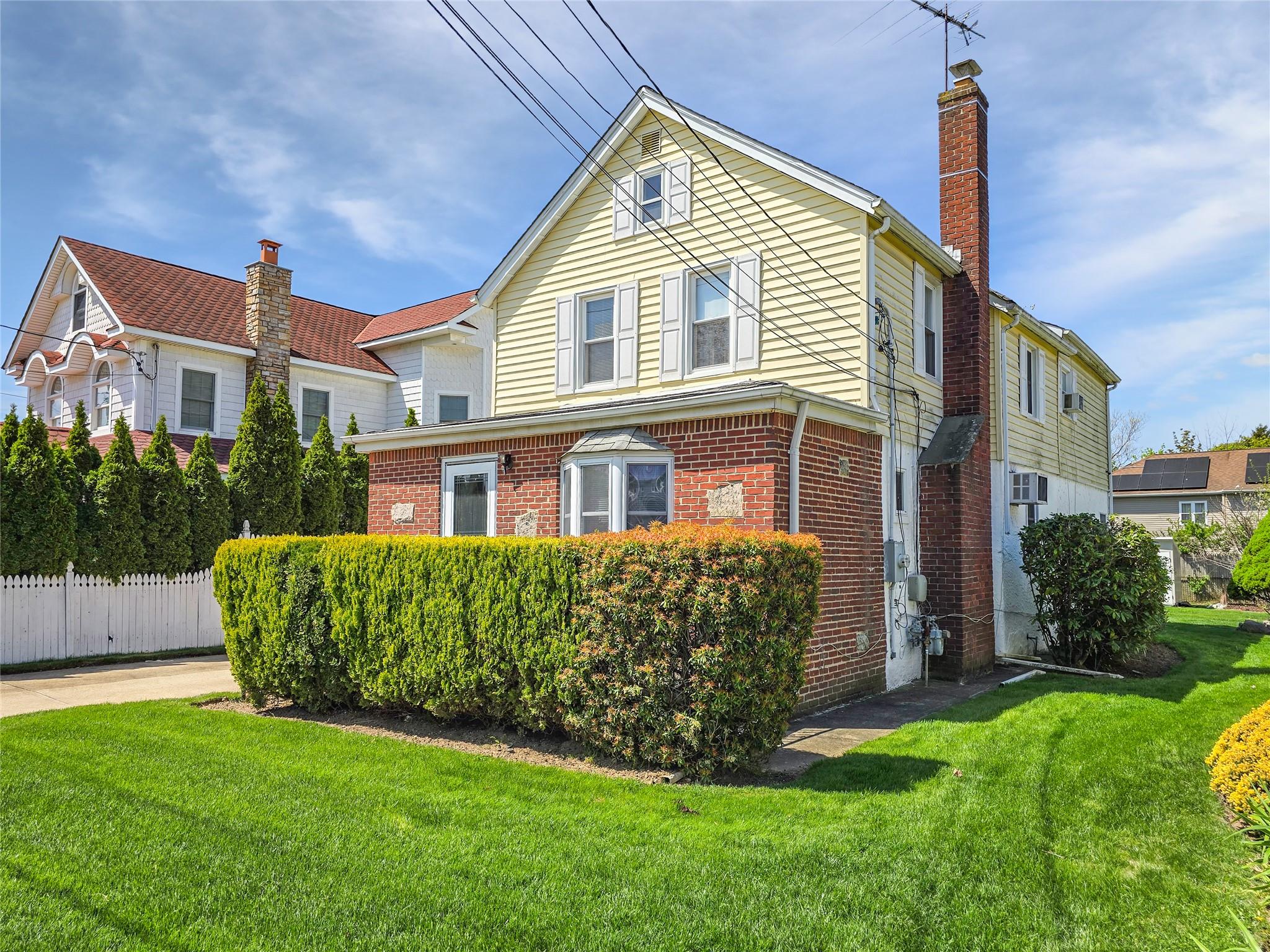 1994 Pine Street Property Photo 1