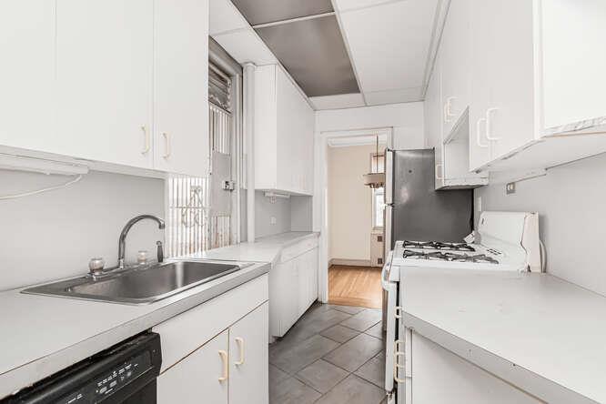 2600 Henry Hudson Parkway 5d Property Photo 1