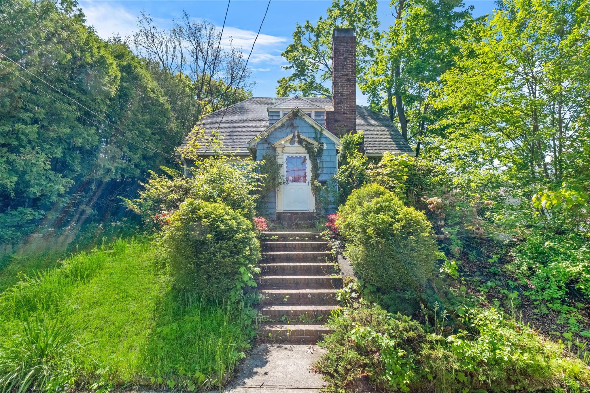 57 Oneida Avenue Property Photo
