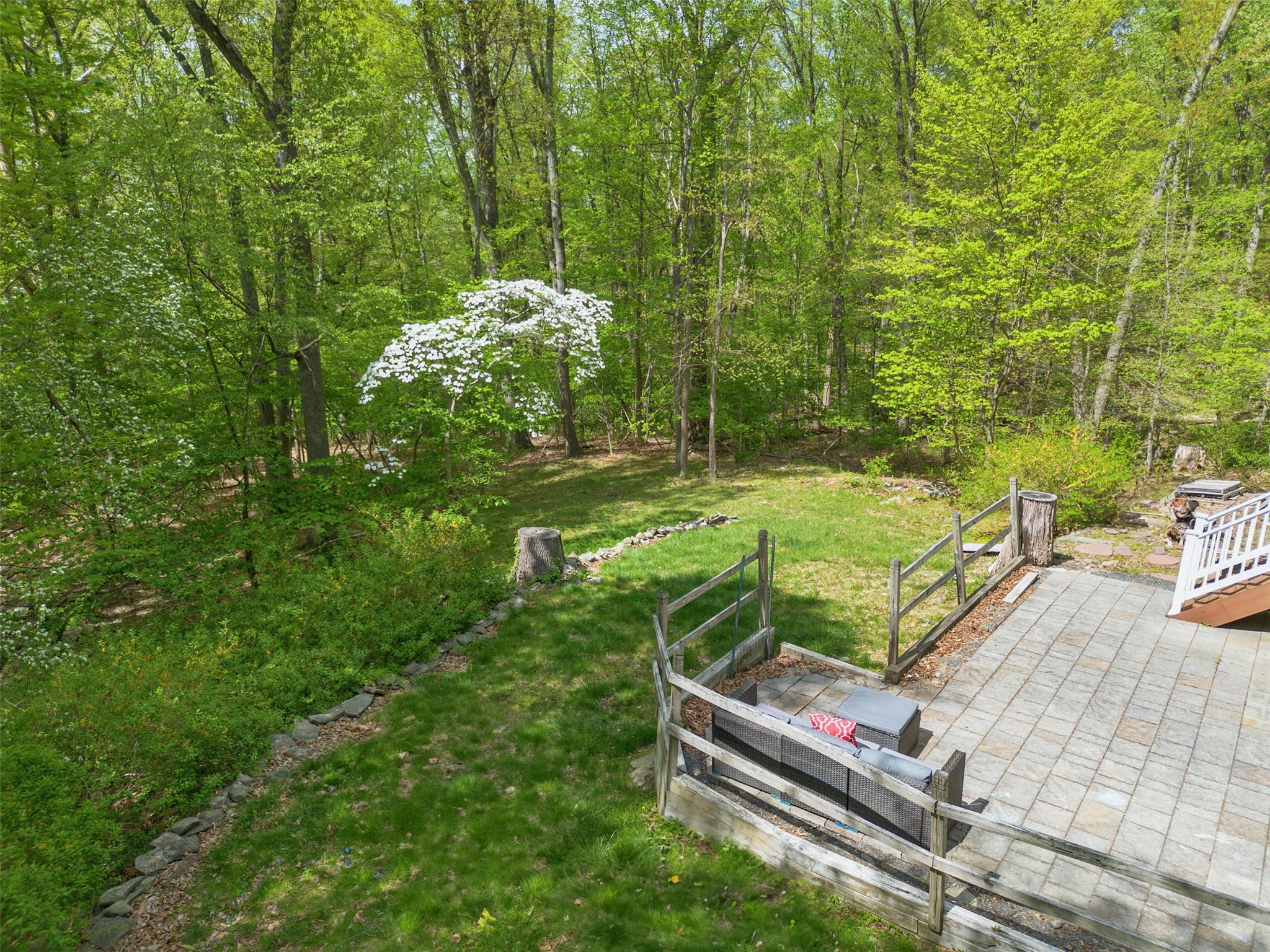 3 Oak Tree Dr Property Photo 9