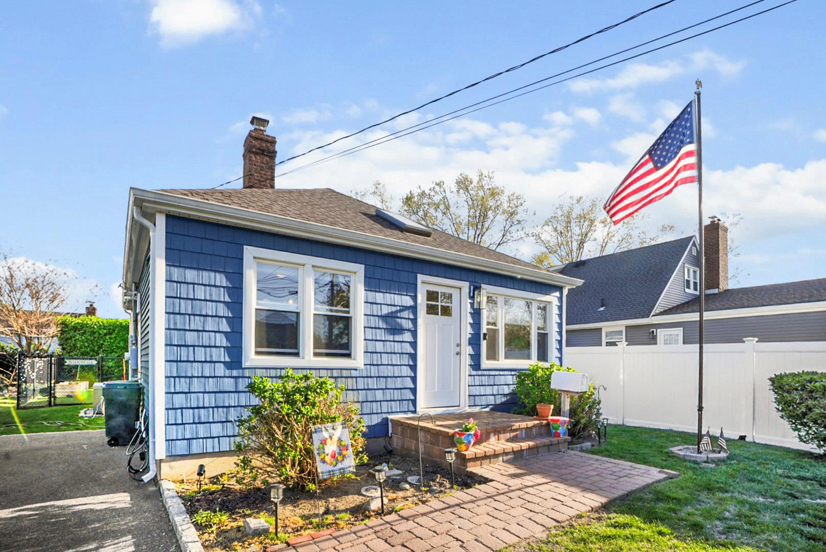 30 S Bay Road Property Photo