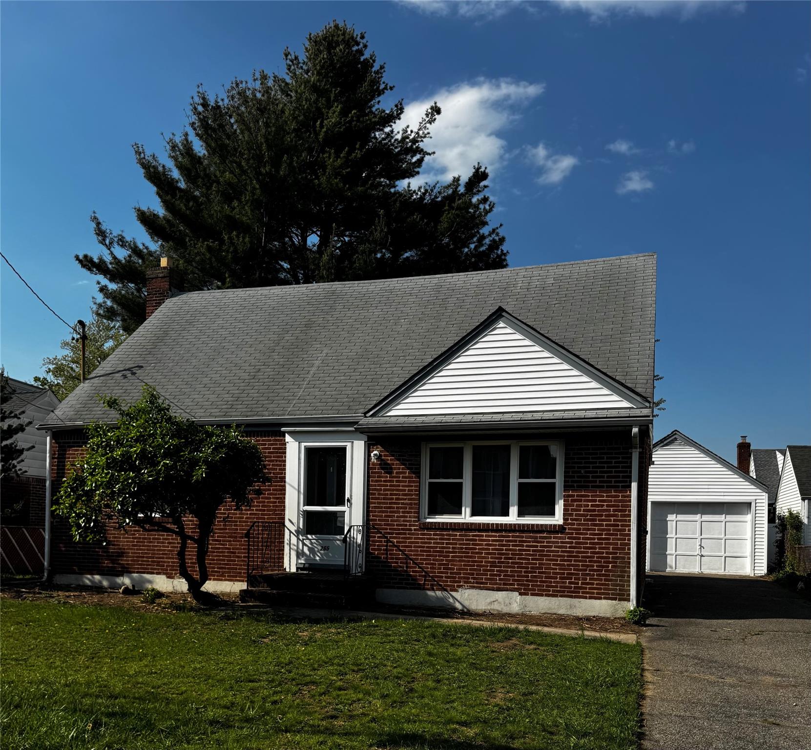 265 Walton Street Property Photo 1