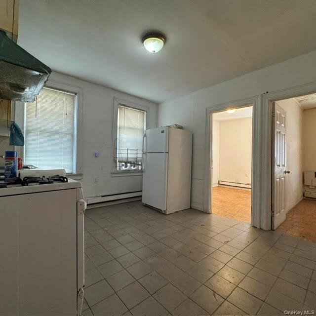 111-27 38th Avenue Property Photo 7