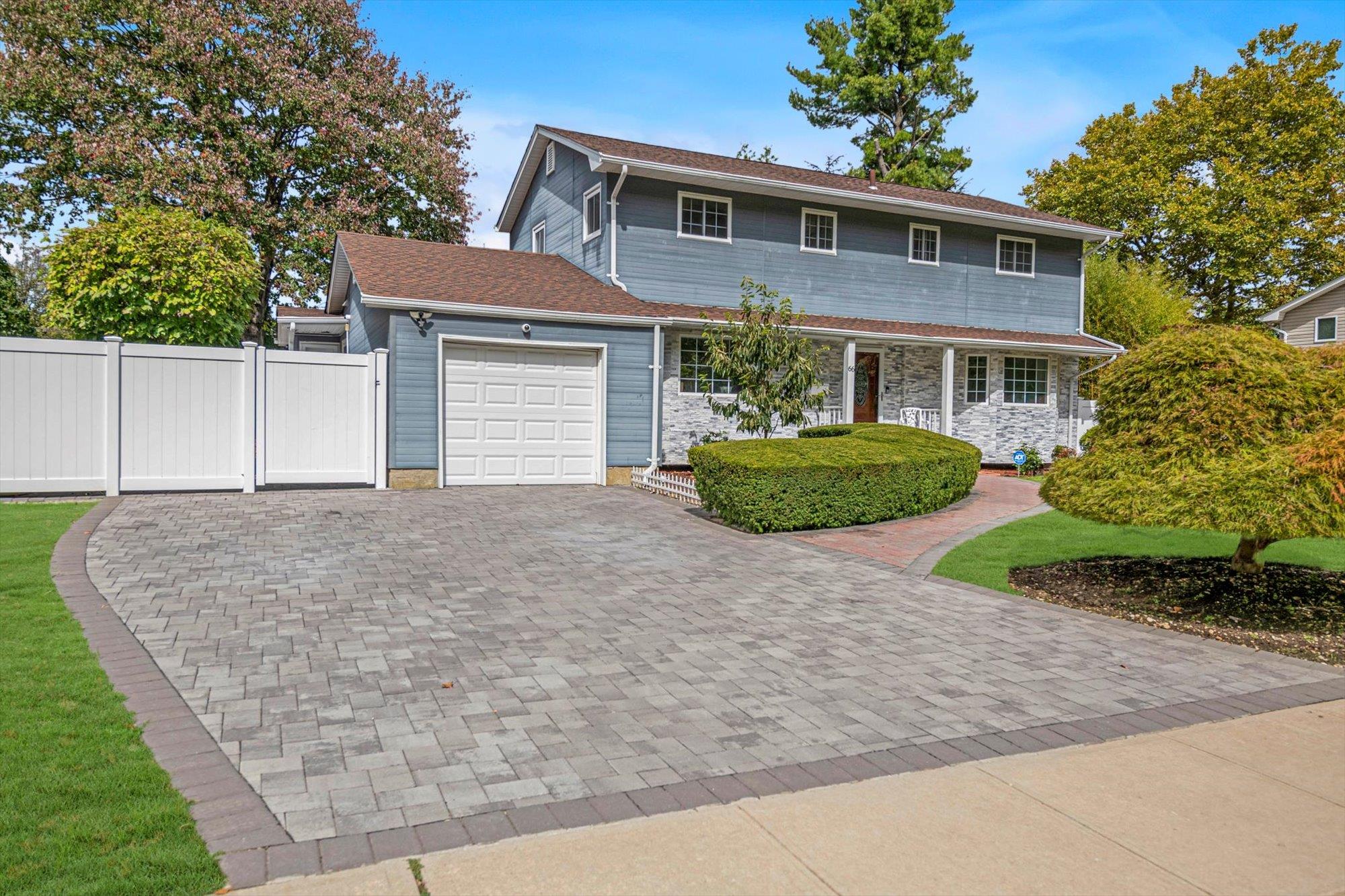 66 Rockland Drive Property Photo 1