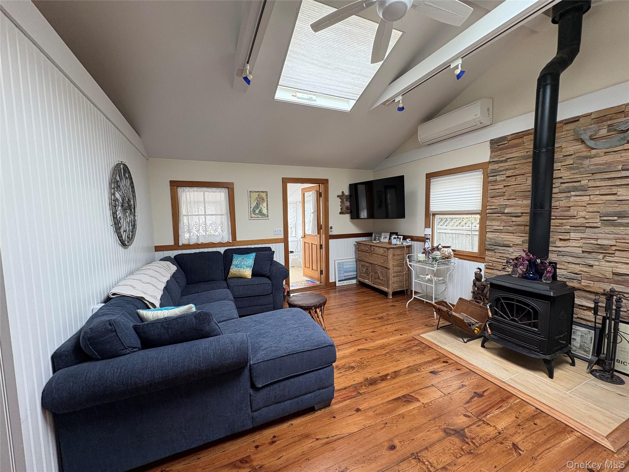 177 Wilmot Property Photo 6