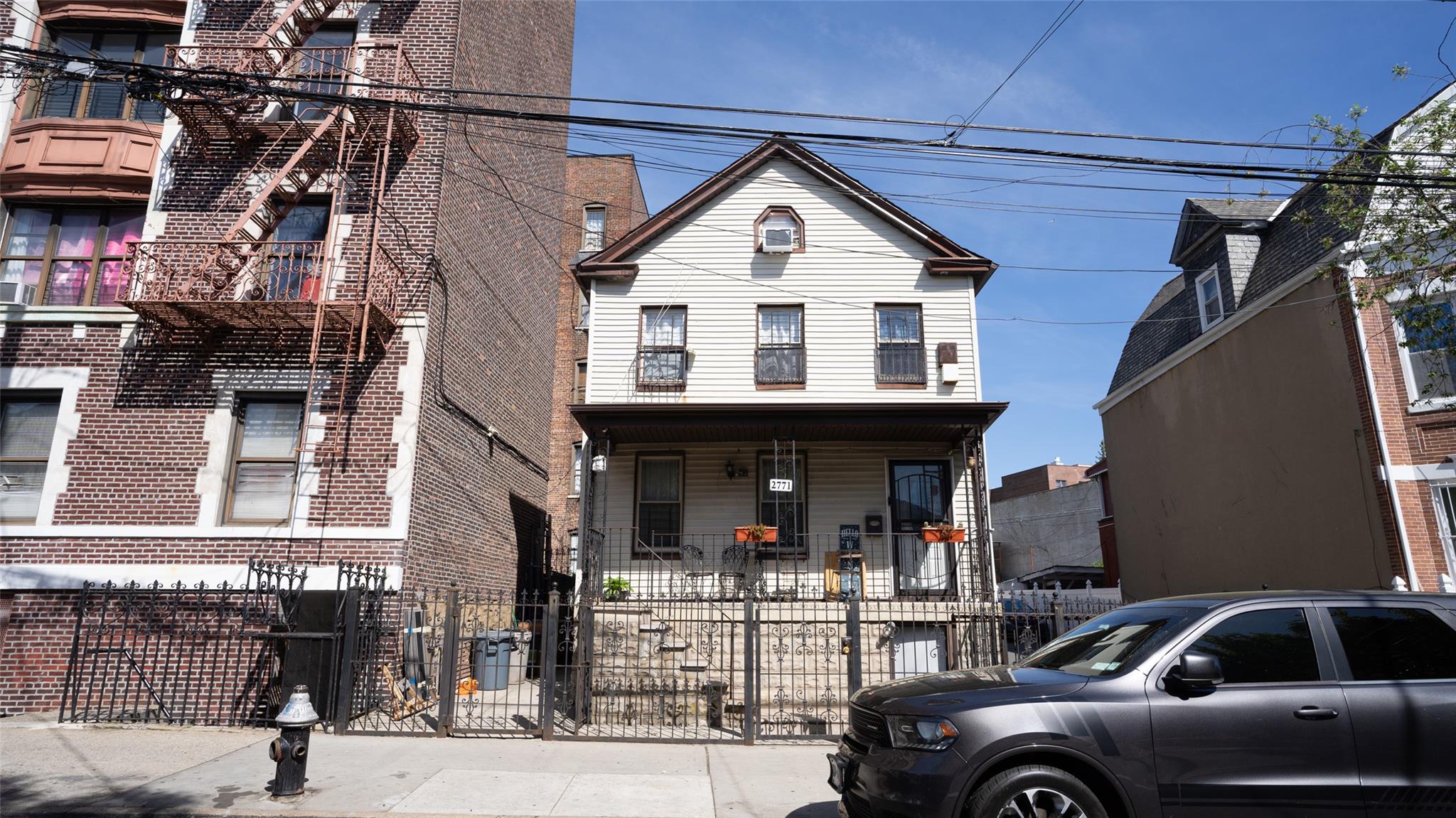 2771 Marion Avenue Property Photo 1