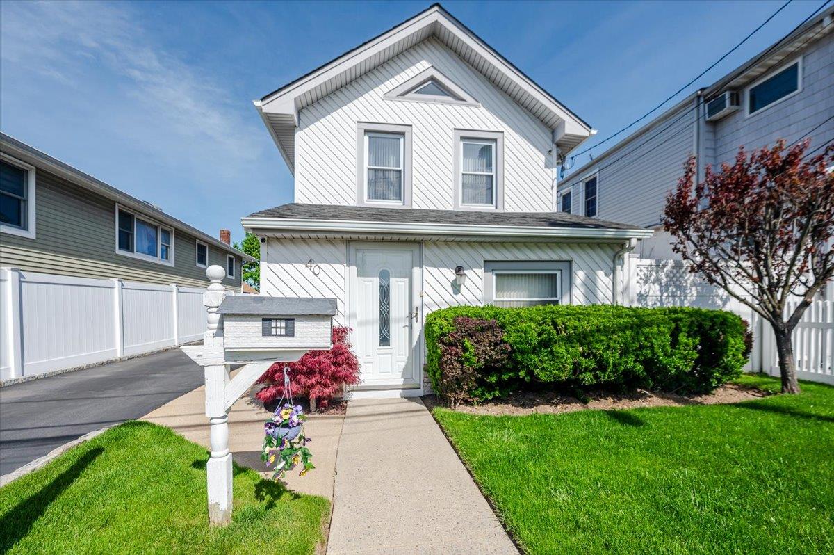 40 Roosevelt Avenue Property Photo