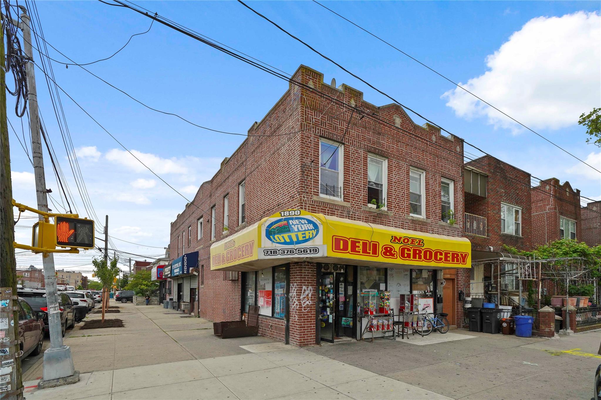 1890 W 6th Street Property Photo 2
