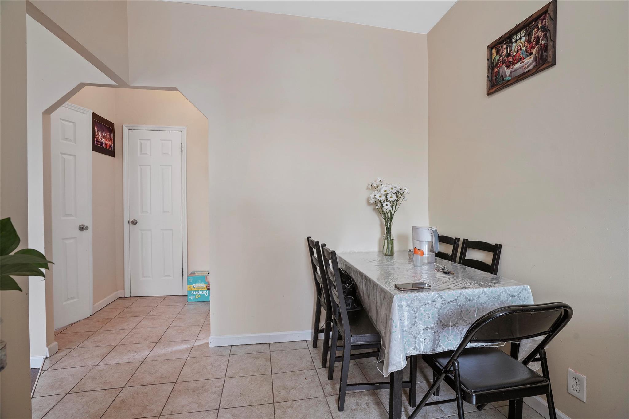1890 W 6th Street Property Photo 18