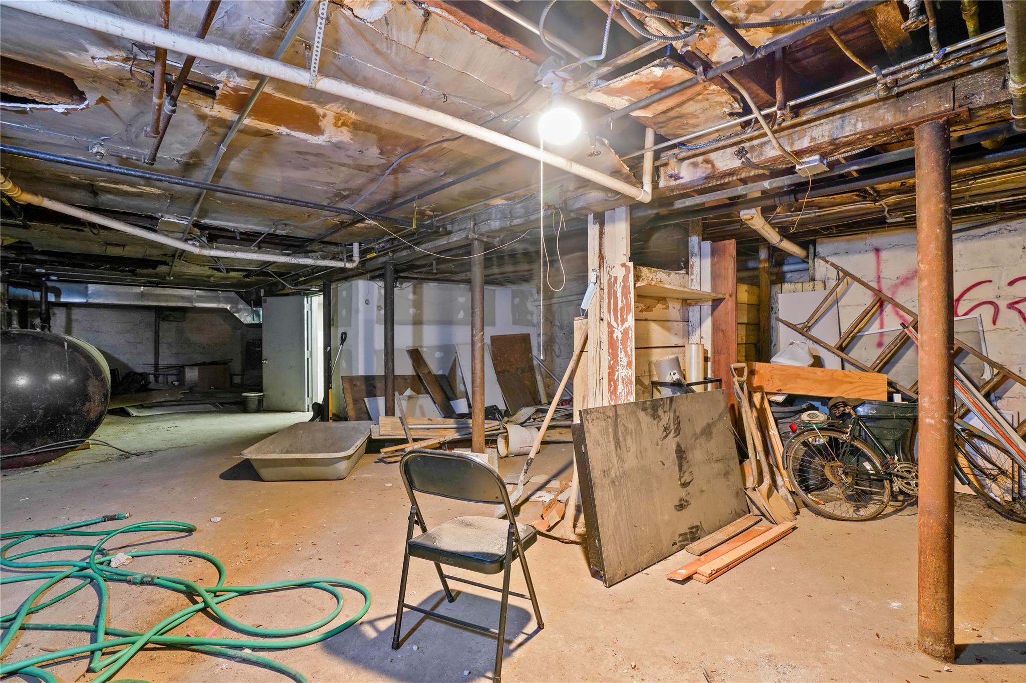 1890 W 6th Street Property Photo 20