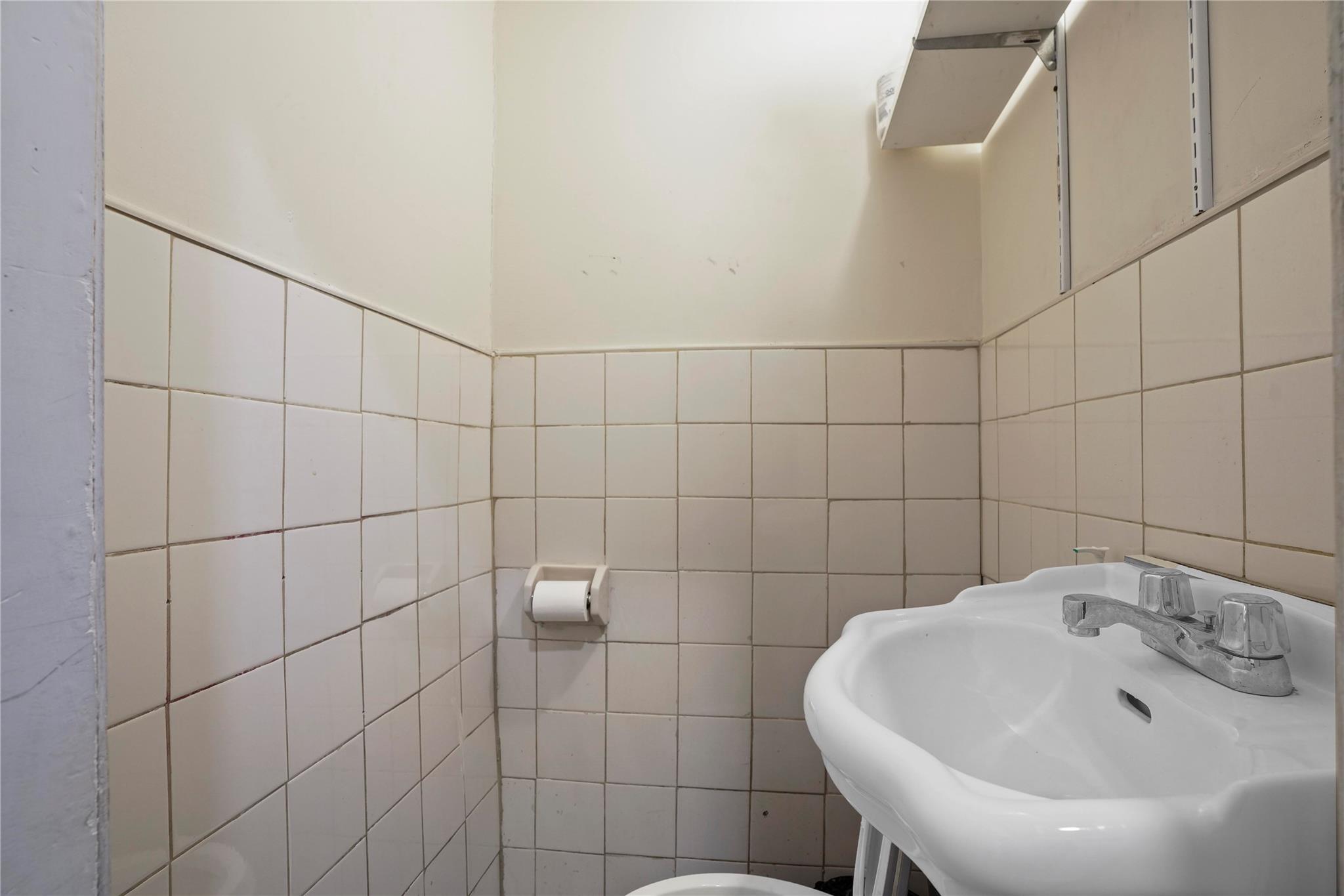 1890 W 6th Street Property Photo 34