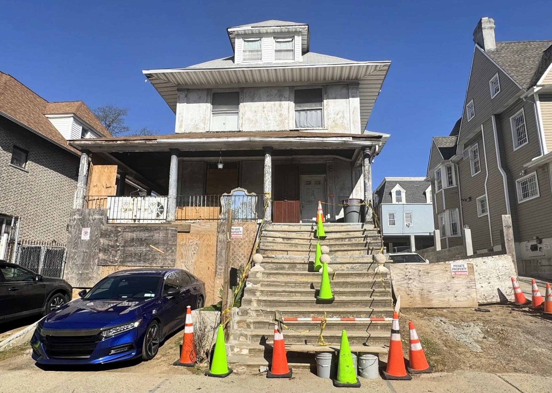 2201 University Ave