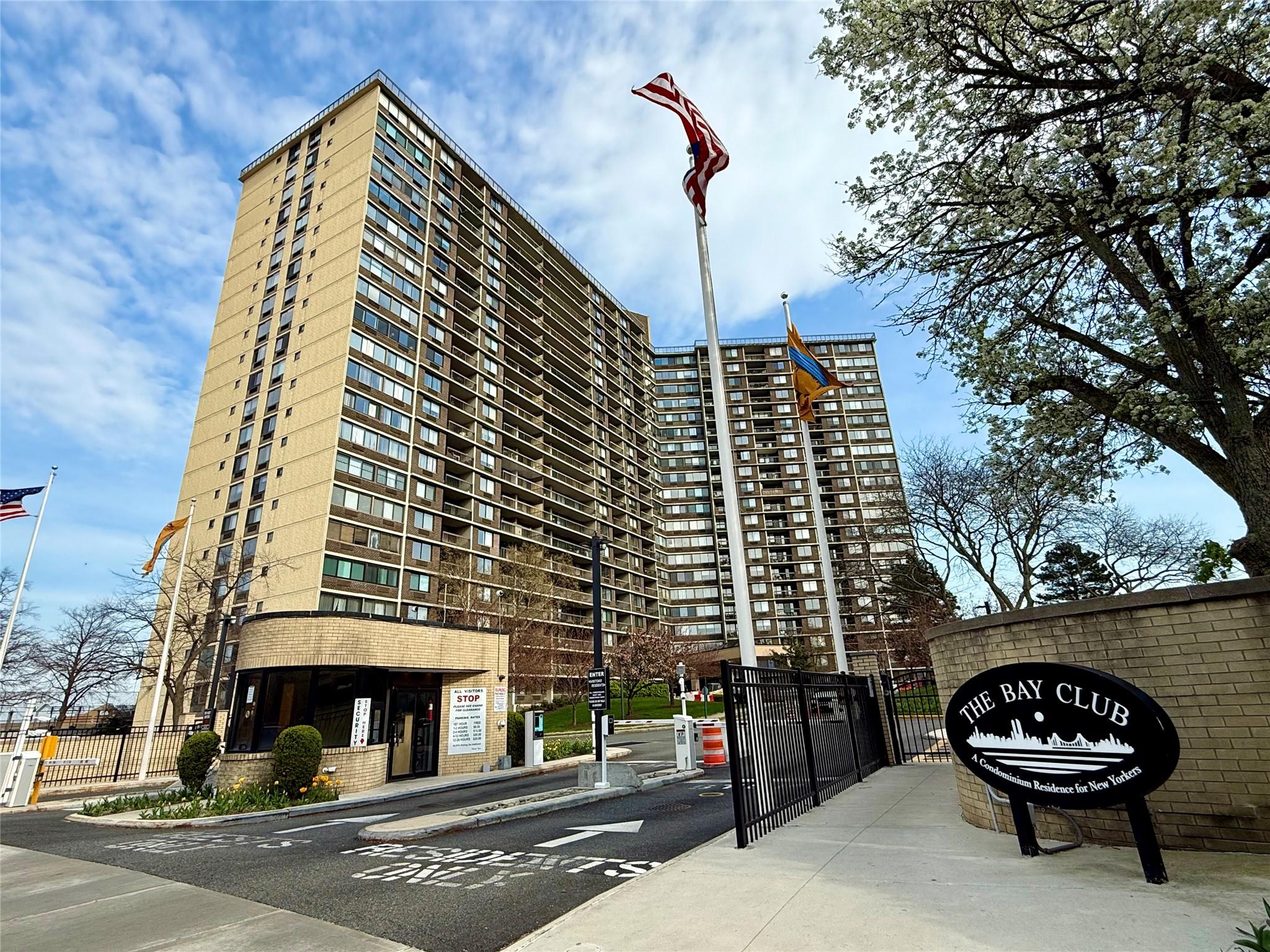 2 Bay Club Drive 8y Property Photo