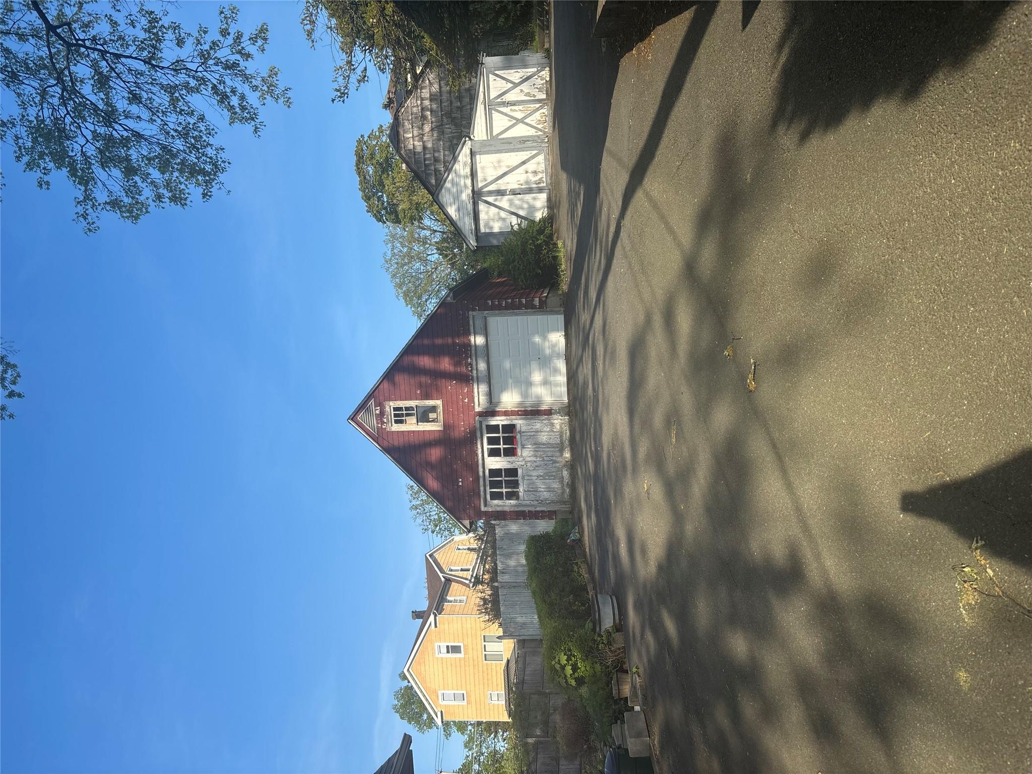 28 N Goodwin Avenue Property Photo