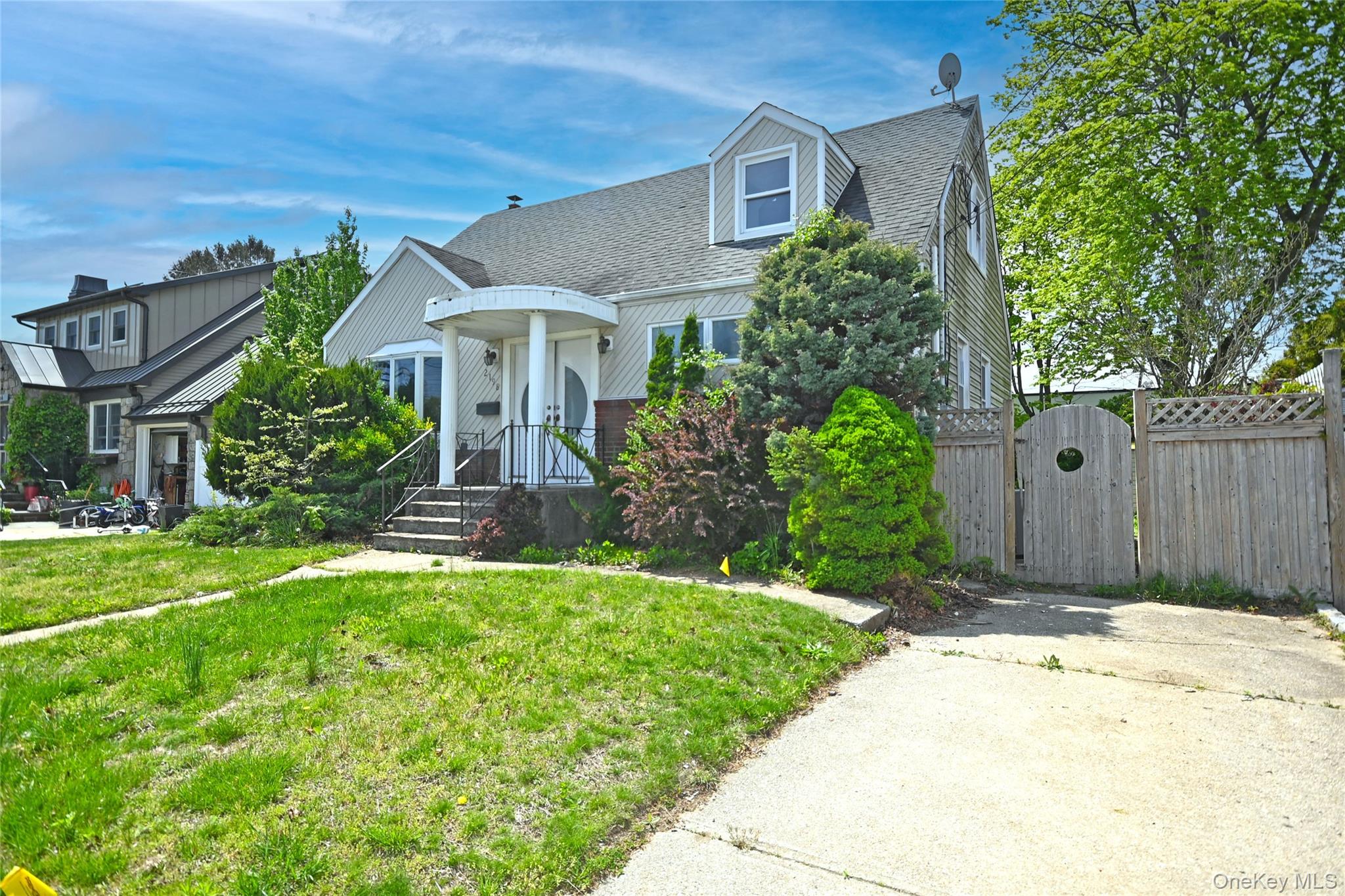 2198 Willow Street Property Photo 1