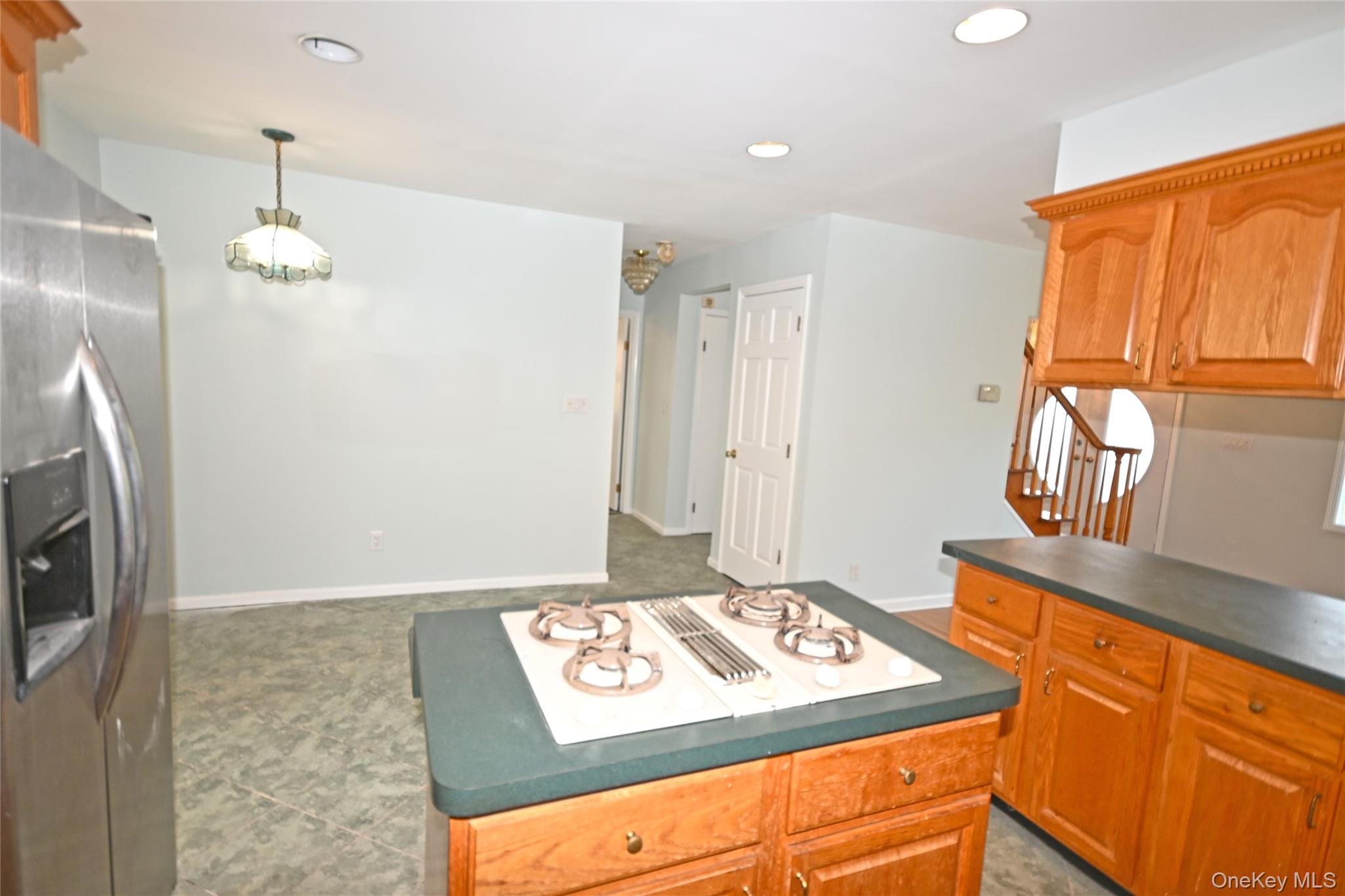 2198 Willow Street Property Photo 5