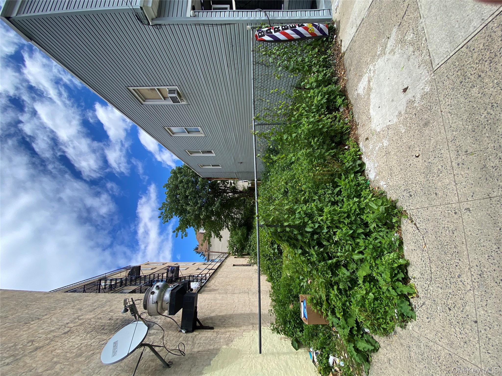 354 Riverdale Avenue Property Photo 5