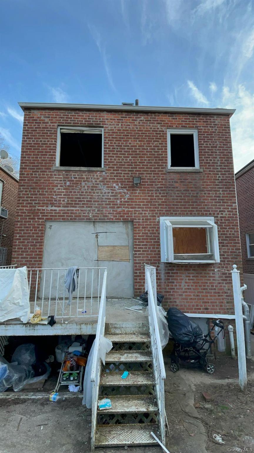 1629 Pelham Parkway Property Photo 1
