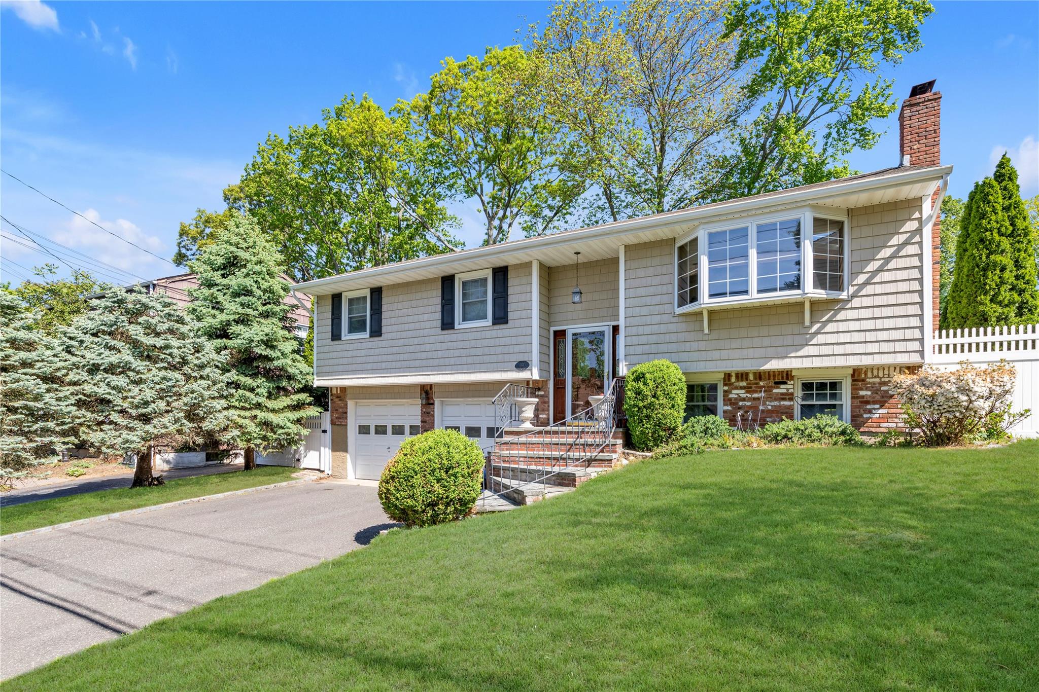 5 Godfrey Avenue Property Photo 1