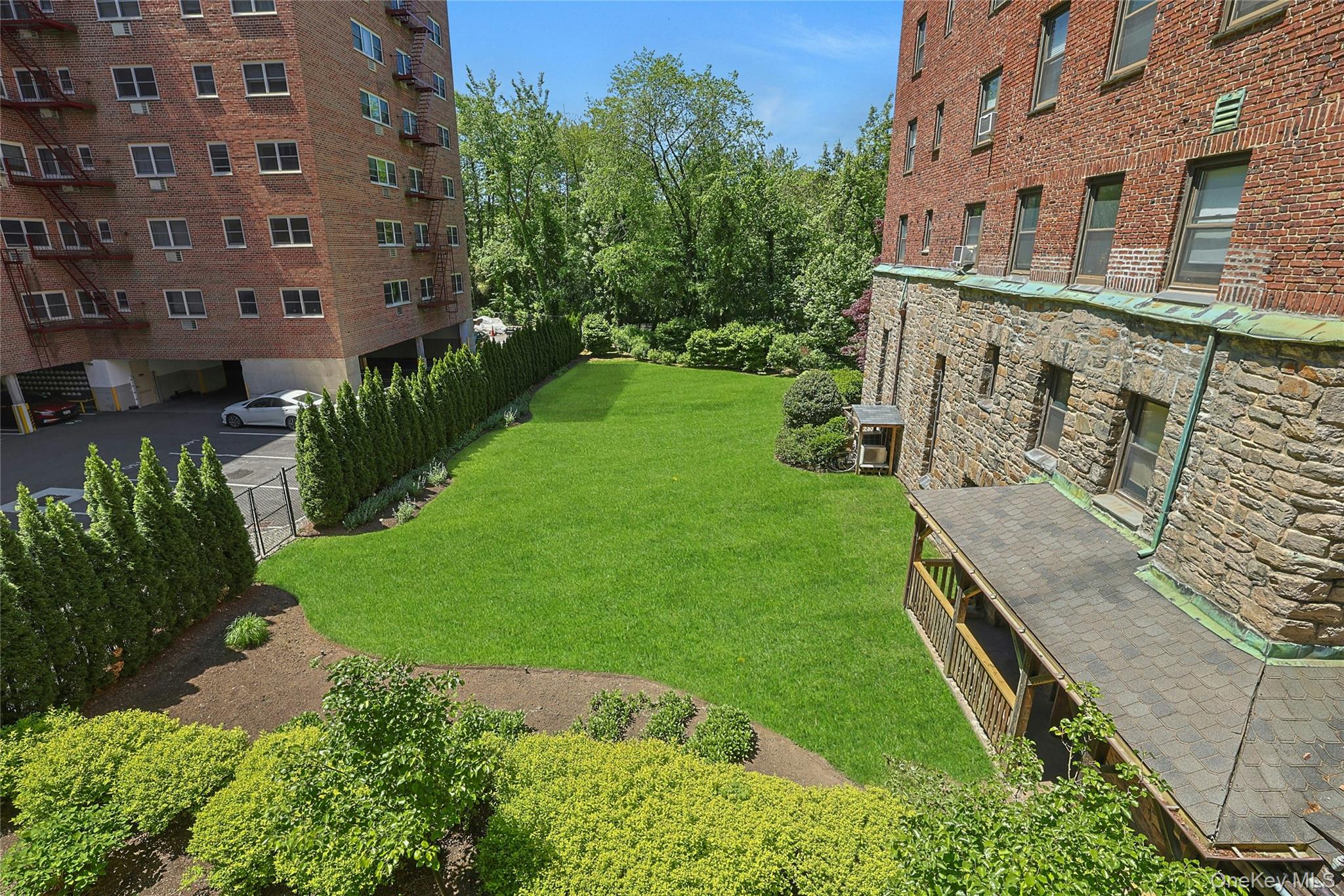 68 E Hartsdale Avenue 4j Property Photo 28