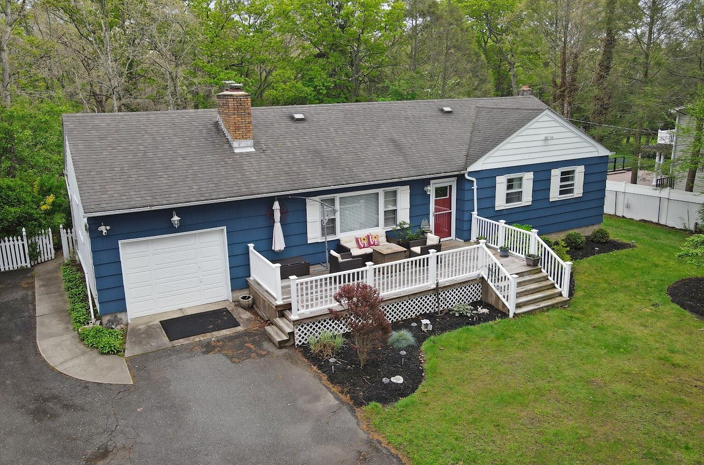 125 Chestnut Street Property Photo