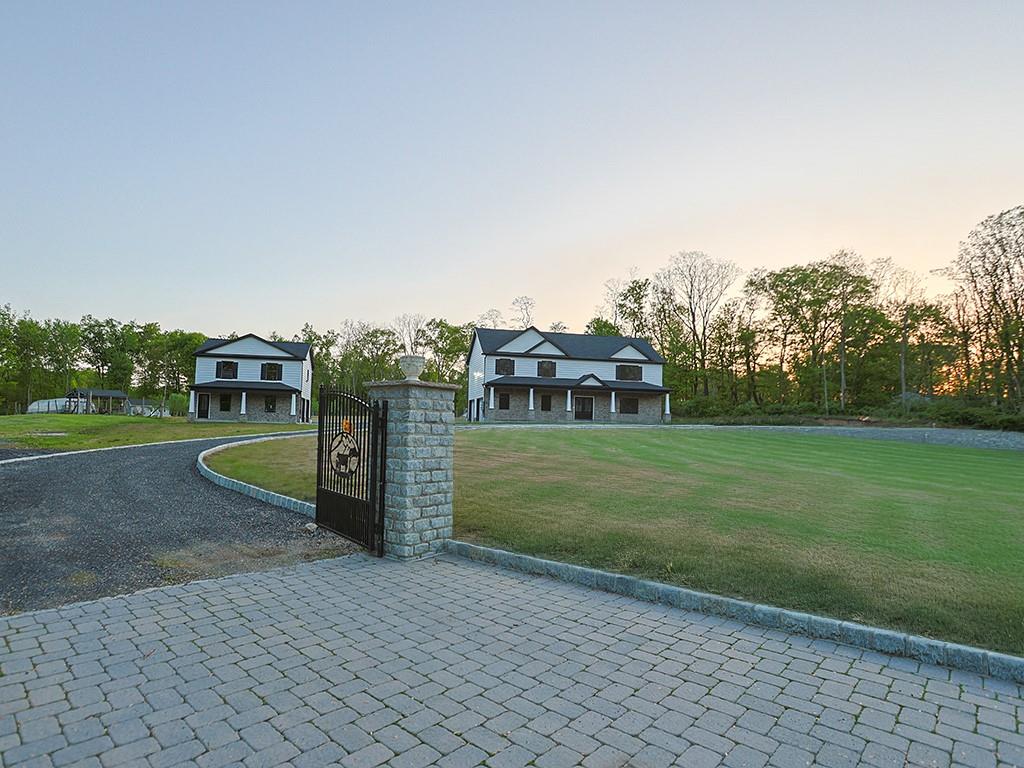 57 S Searsville Road Property Photo 1