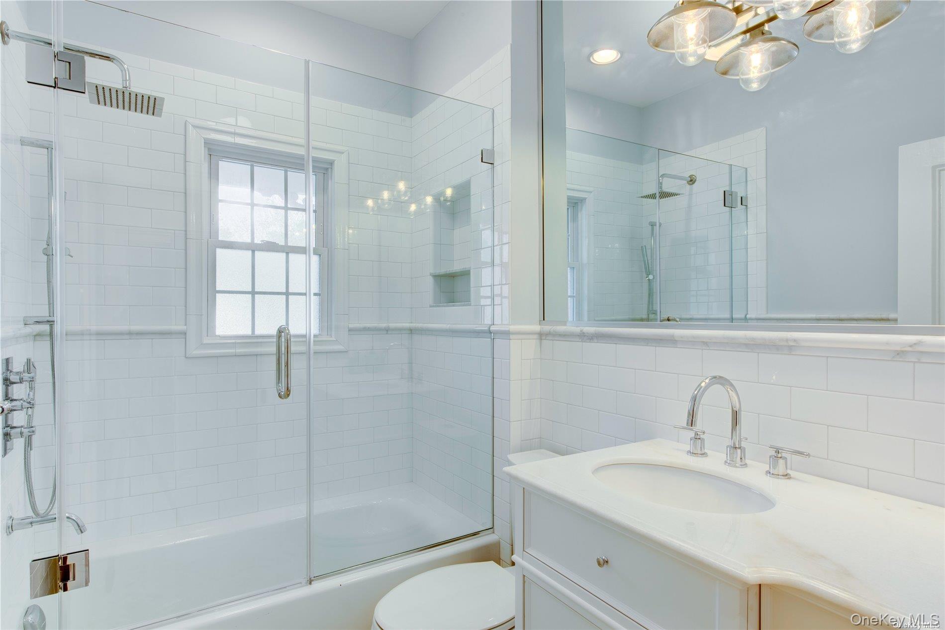 475 Youngs Avenue C Property Photo 8