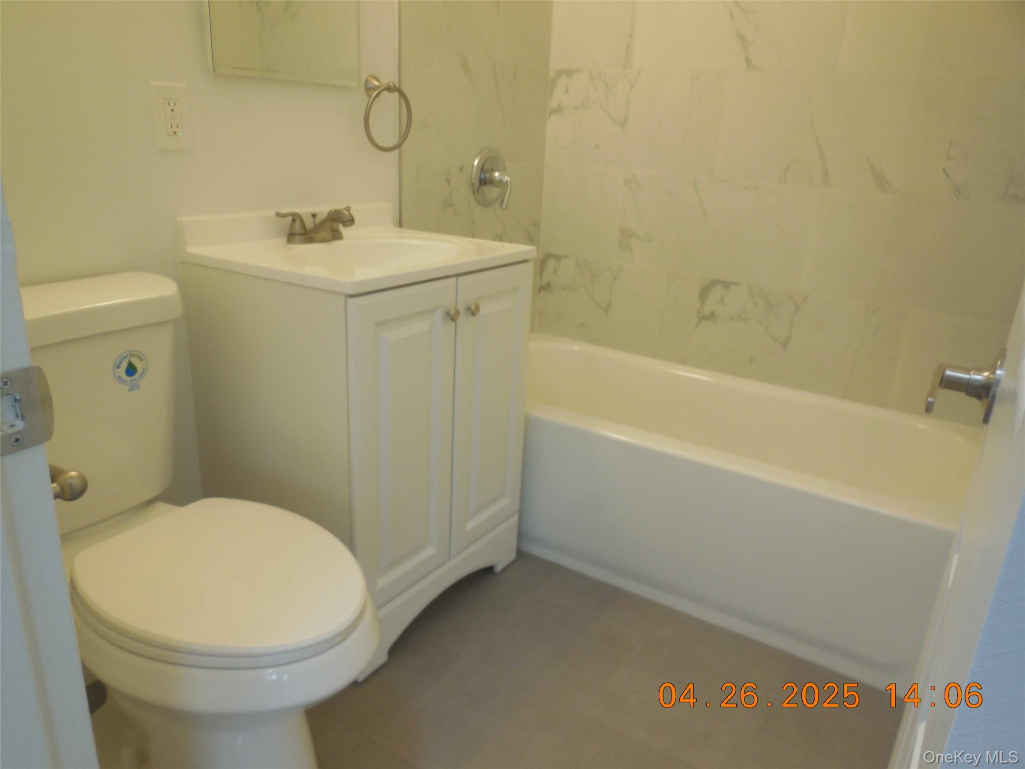 4 Fordham Hill Oval 5e Property Photo 8