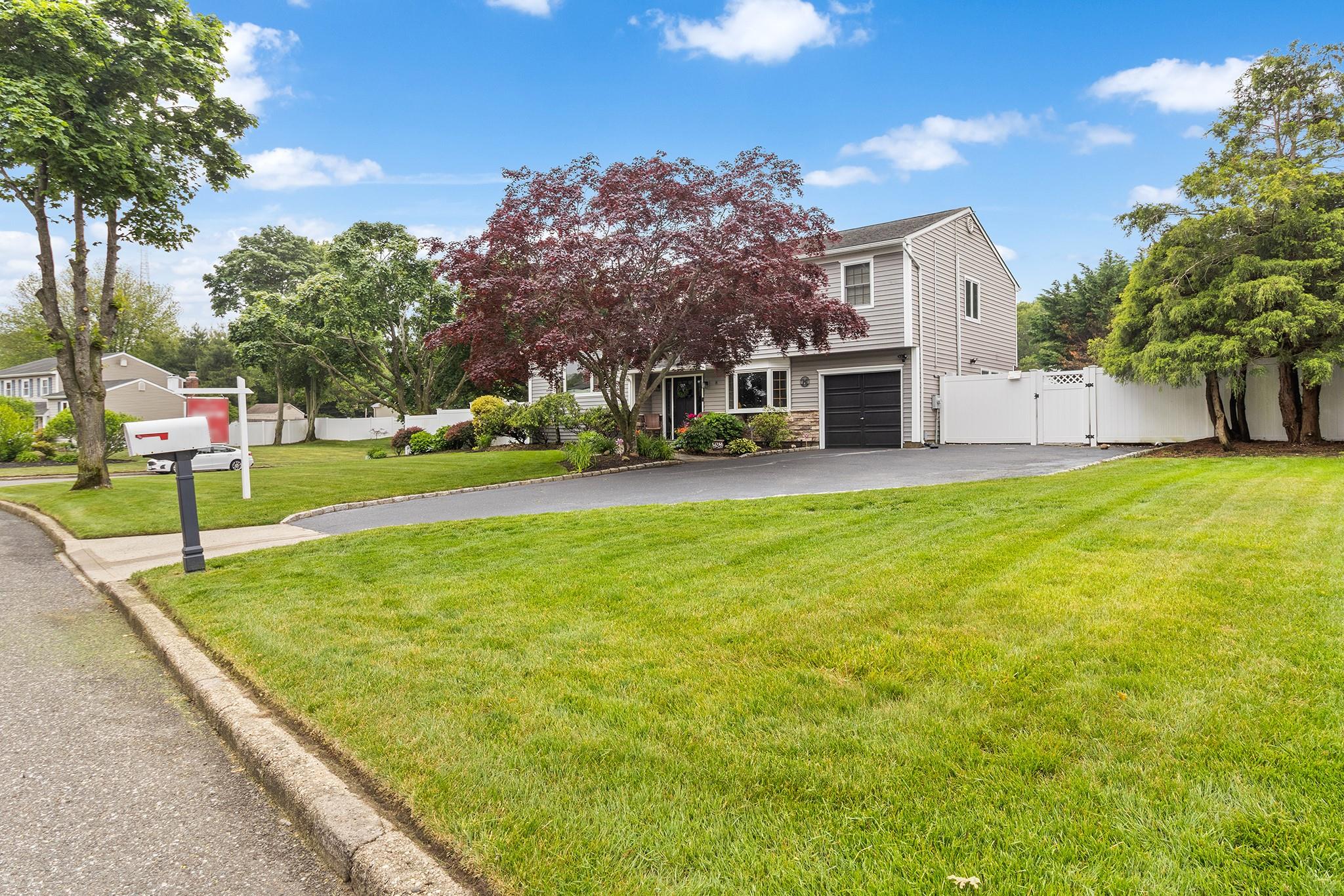 8 Arlene Street Property Photo 3