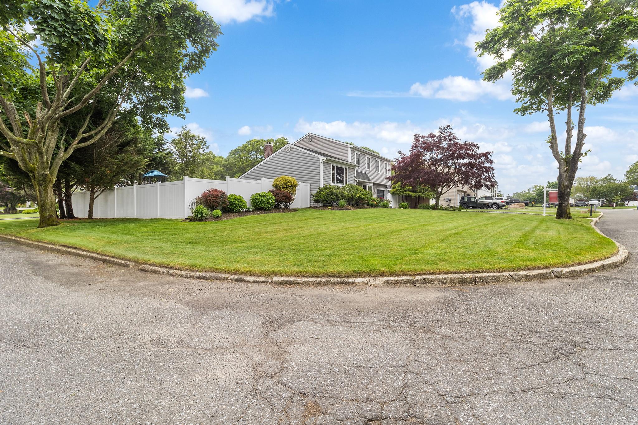 8 Arlene Street Property Photo 4