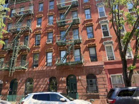 623 East 6th Street #7 Property Photo 1