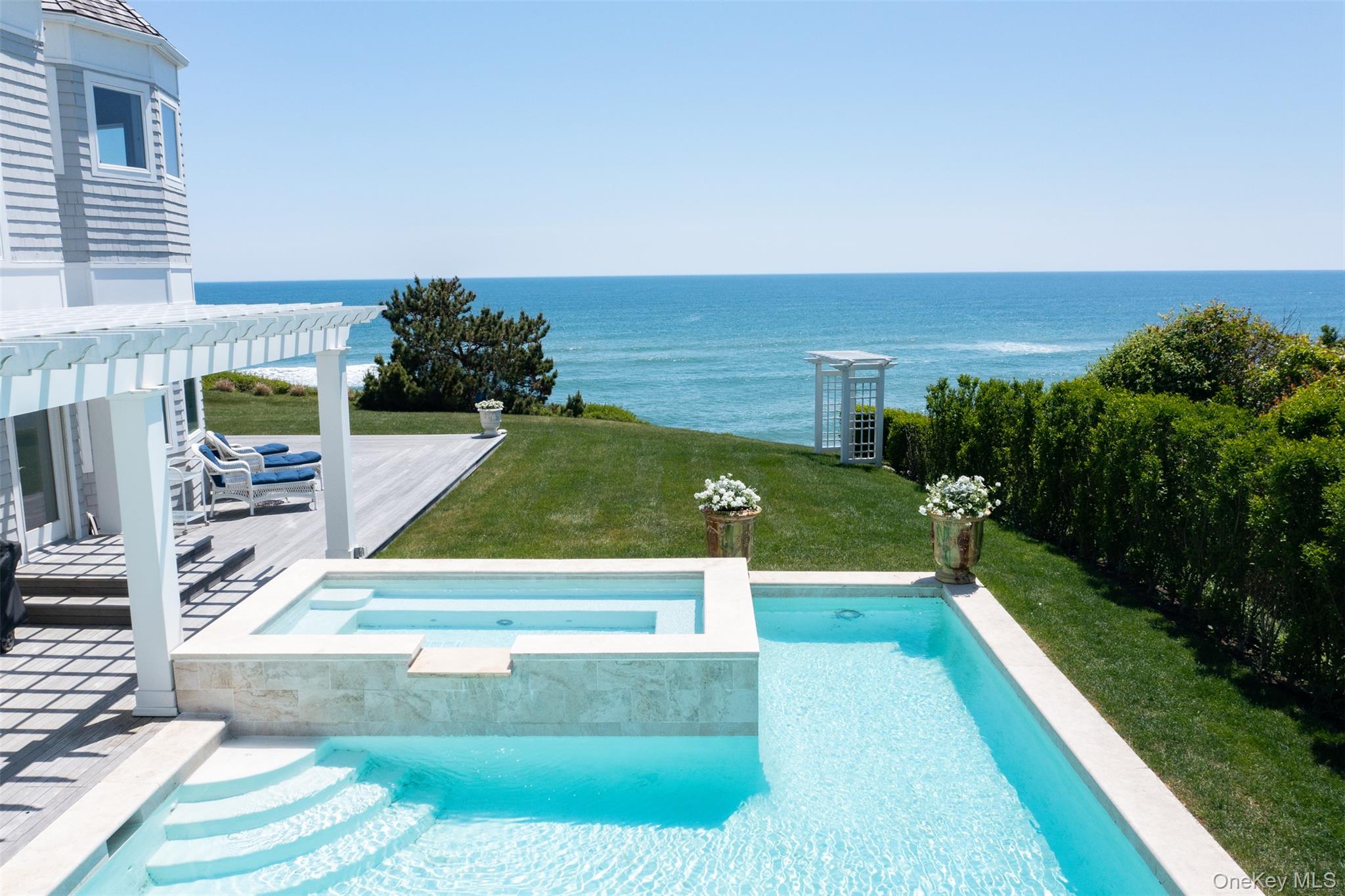 390 Old Montauk Highway Property Photo 9
