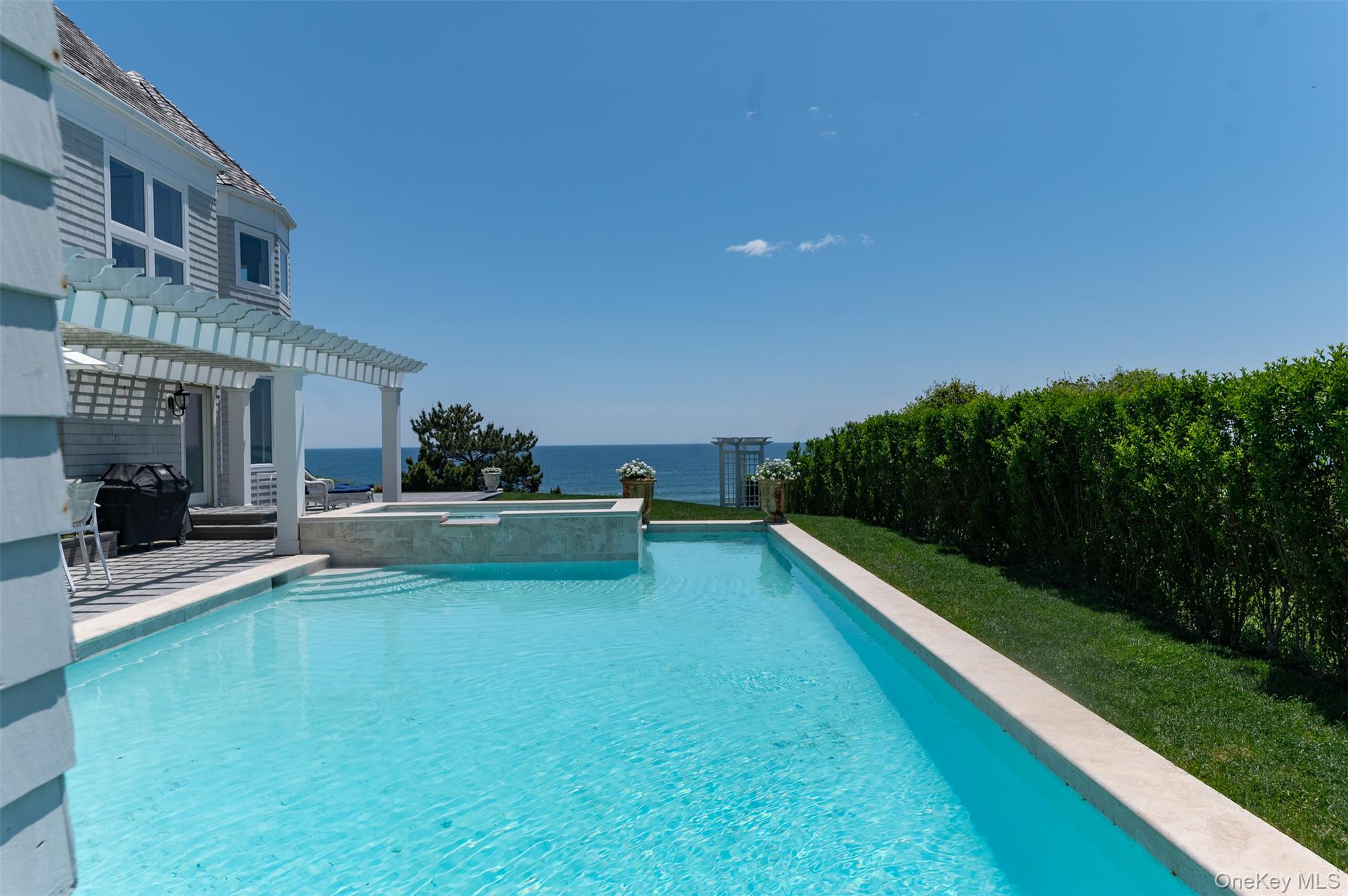 390 Old Montauk Highway Property Photo 10