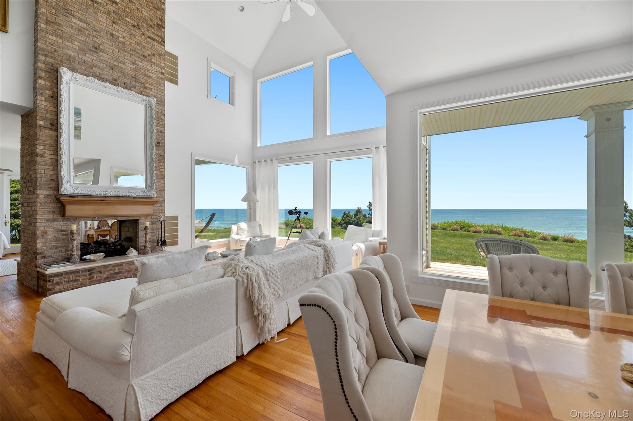 390 Old Montauk Highway Property Photo 18
