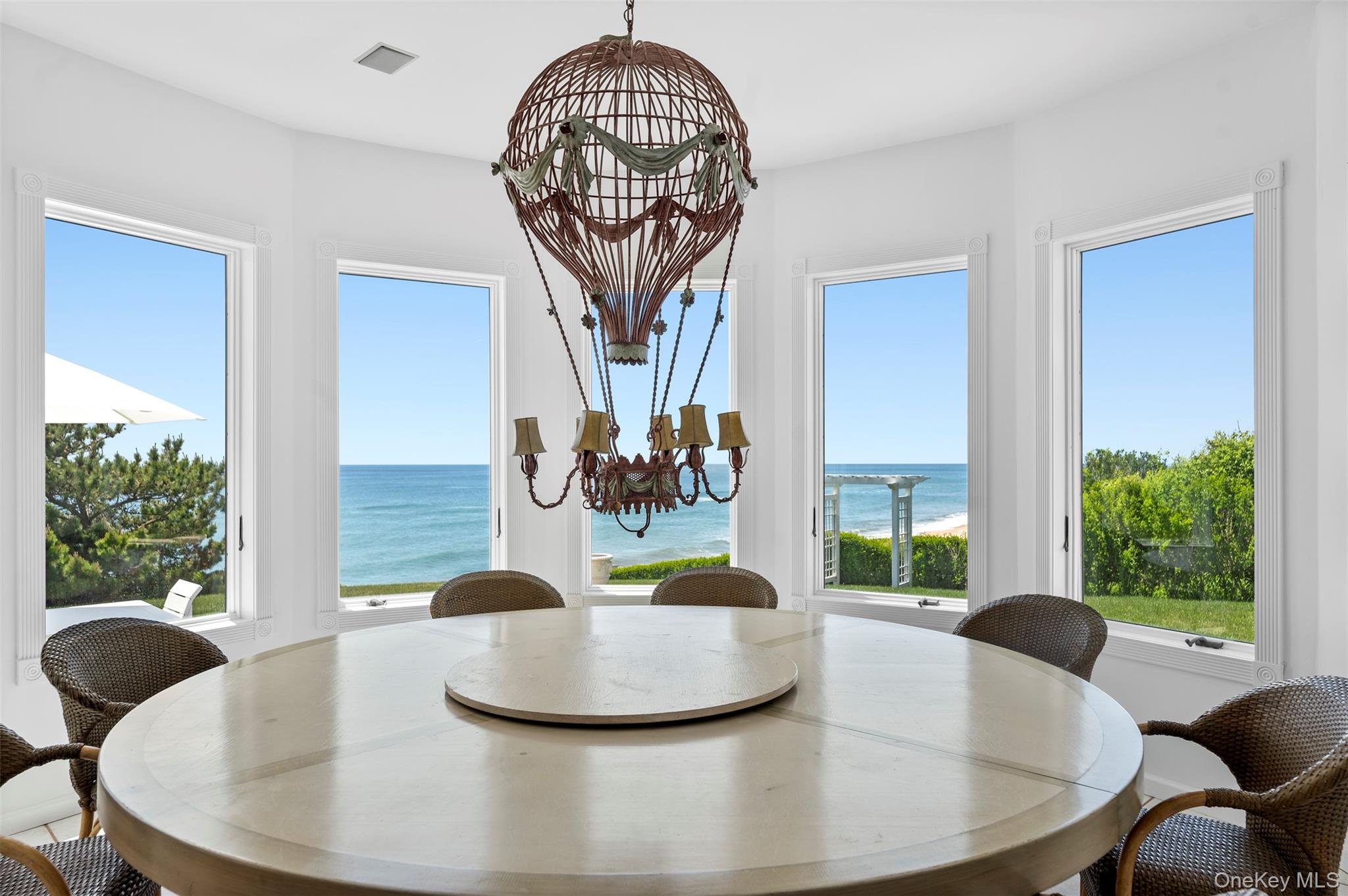 390 Old Montauk Highway Property Photo 22