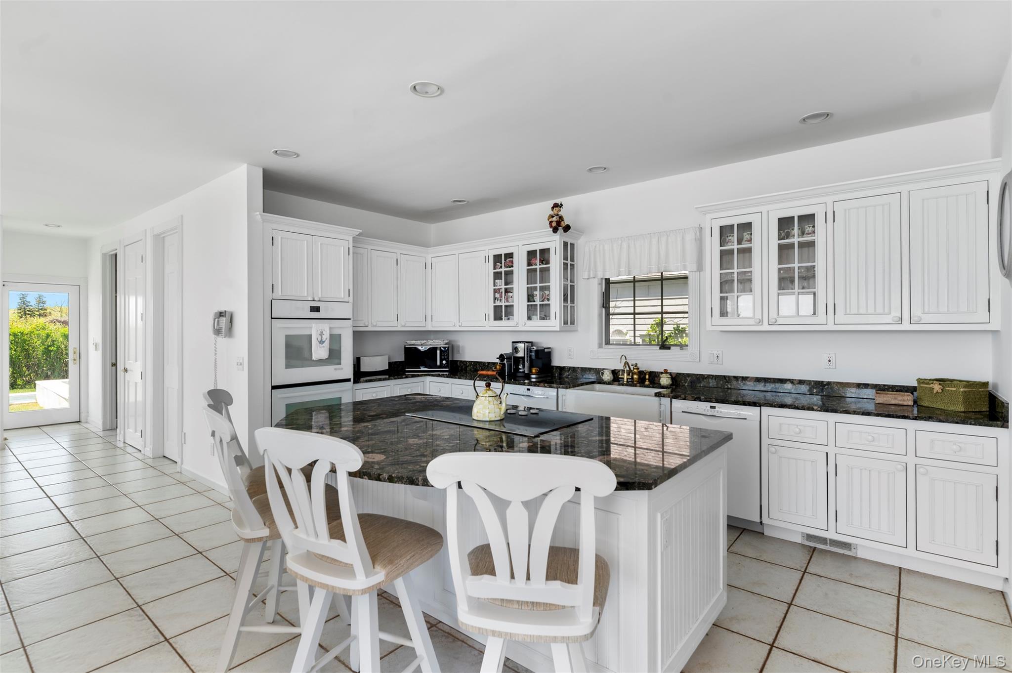 390 Old Montauk Highway Property Photo 23