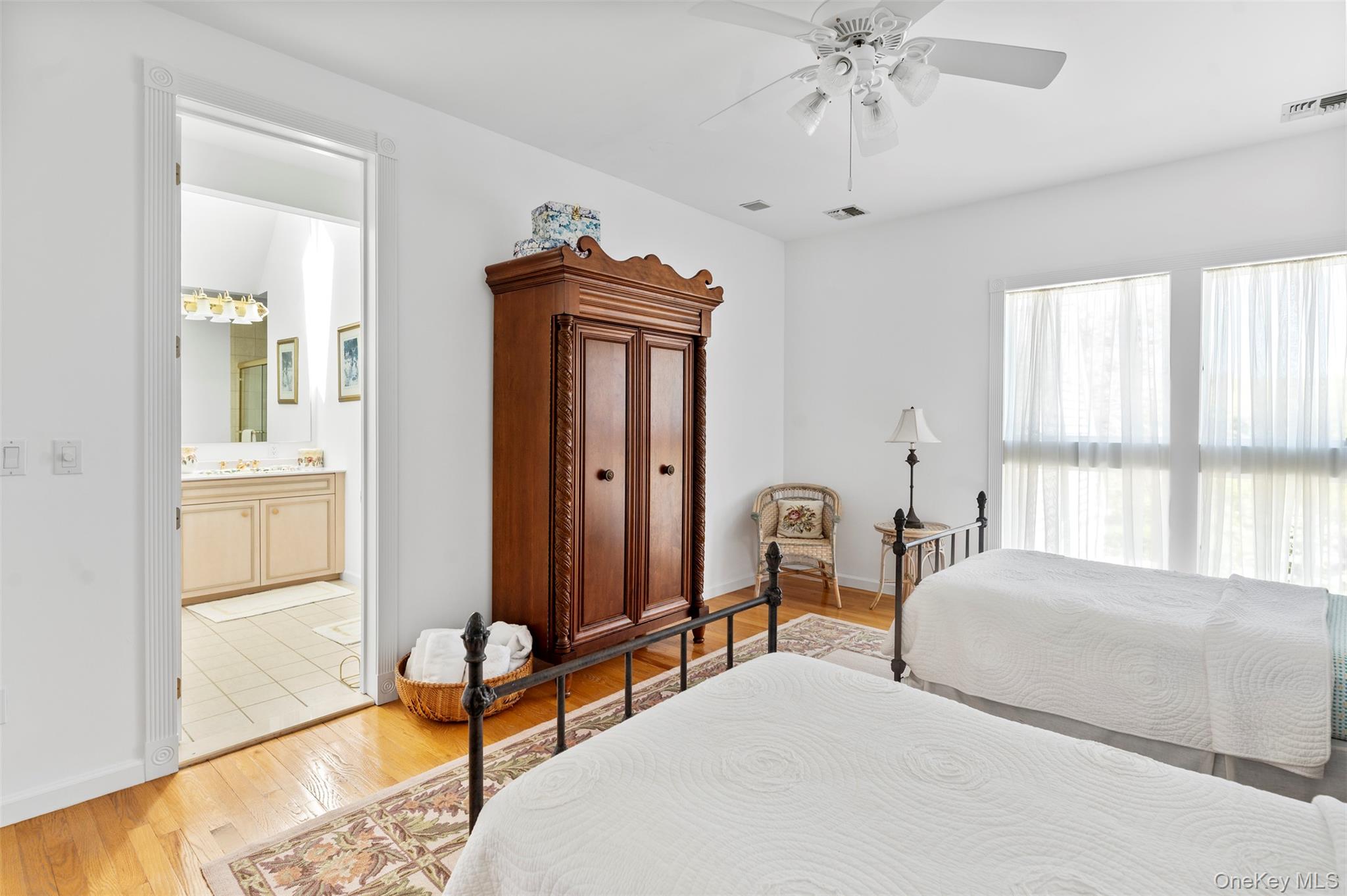 390 Old Montauk Highway Property Photo 35