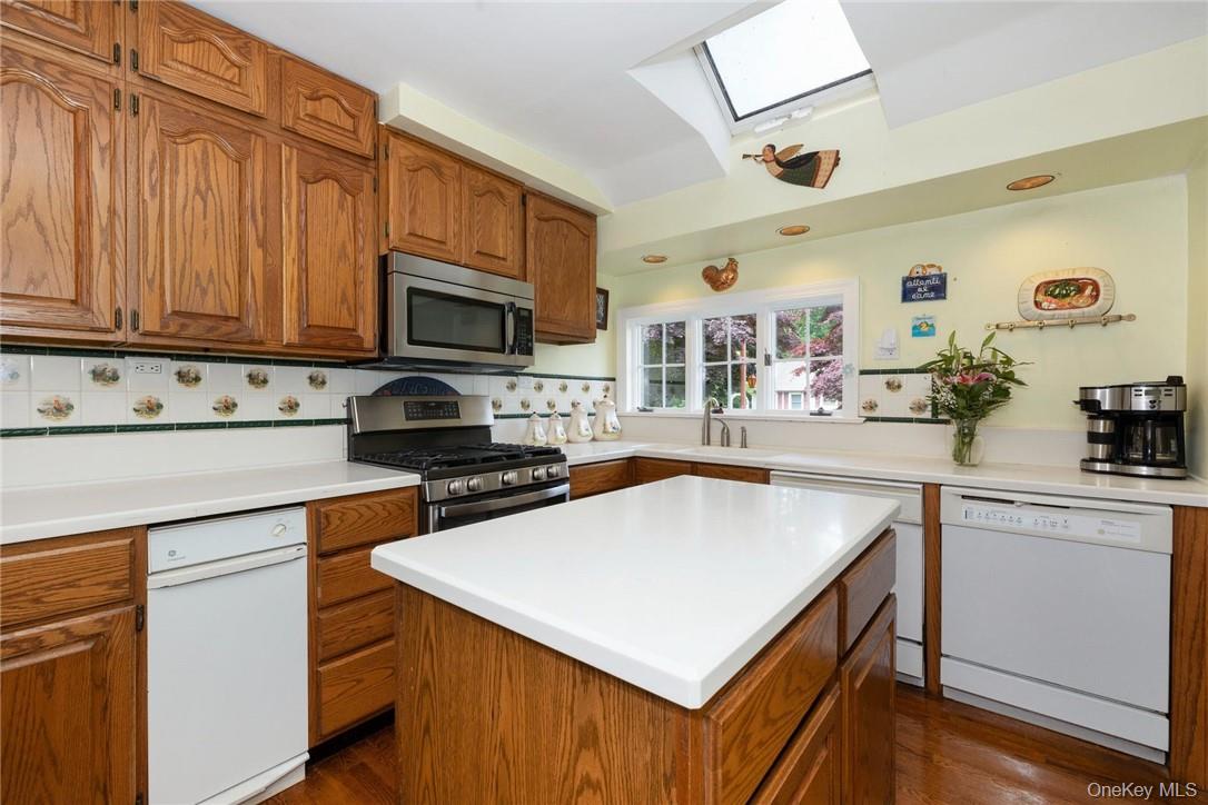 6 Fairmont Avenue Property Photo 11