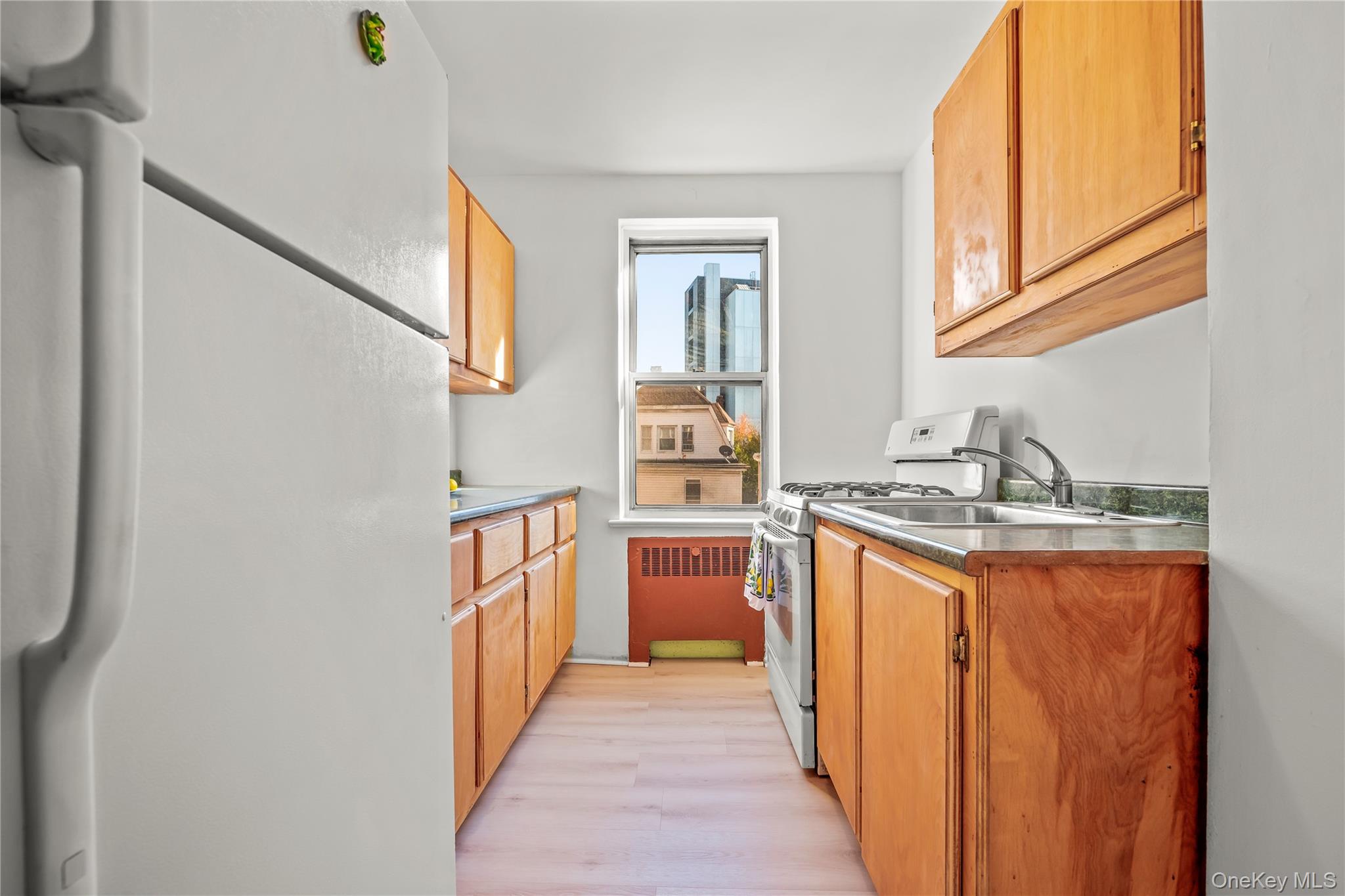 2630 Kingsbridge Terrace 5m Property Photo 2